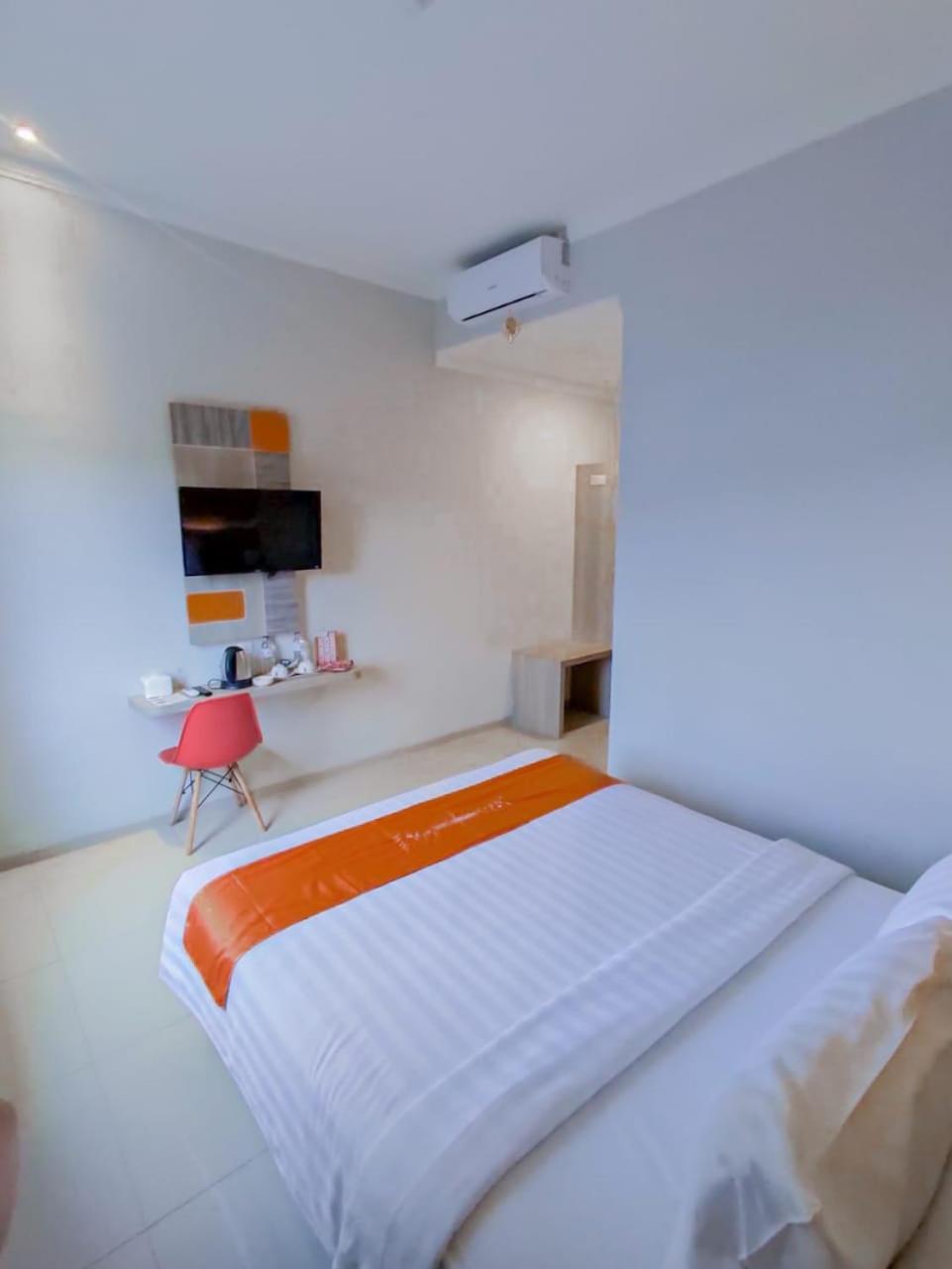 Superior King Room - Photo 10