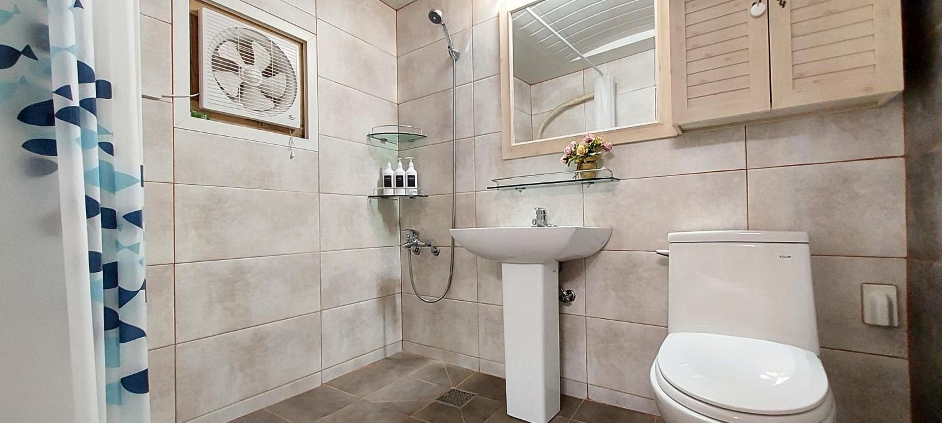 Two-Bedroom House - Photo 6