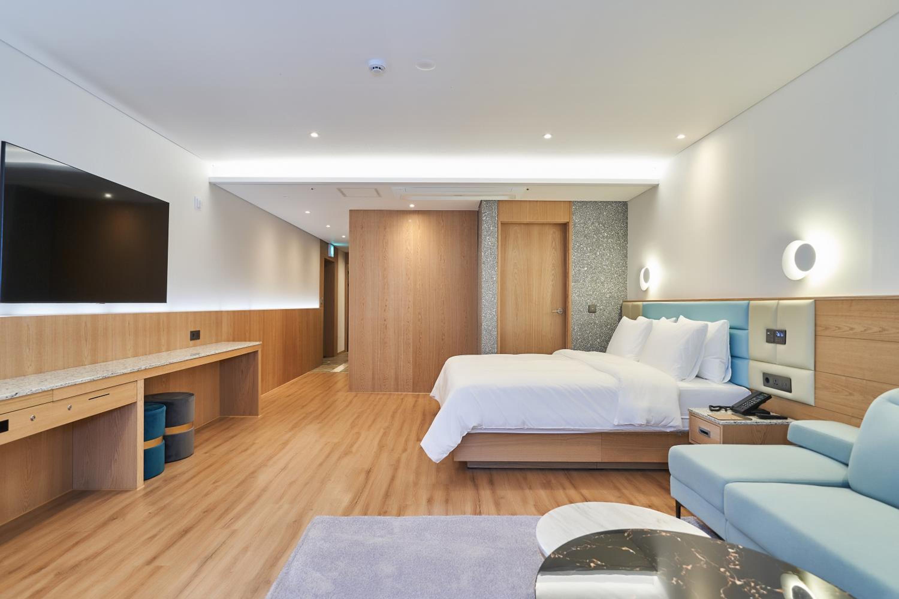 Terrace Suite Room - Photo 3