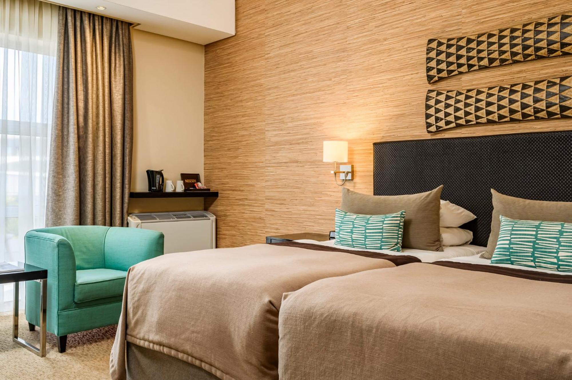 Standard Double or Twin Room - Photo 21