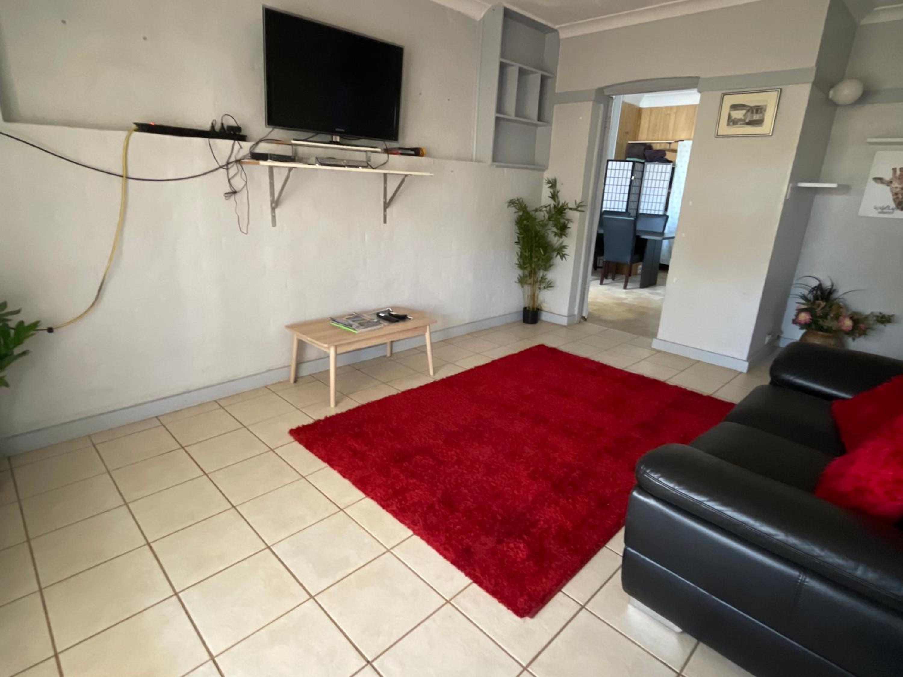 Three-Bedroom House photo 1
