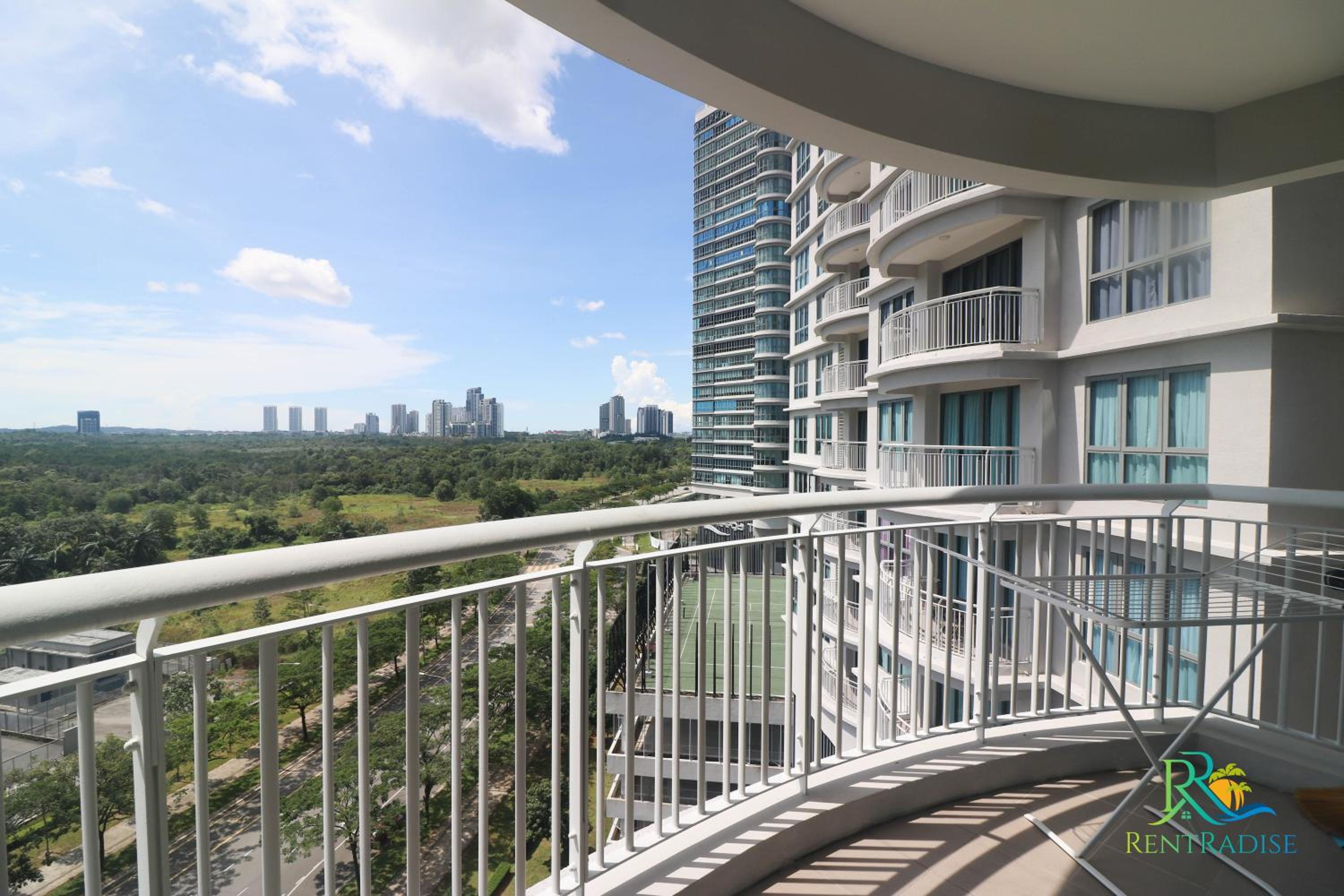 Studio With Balcony - Photo 12