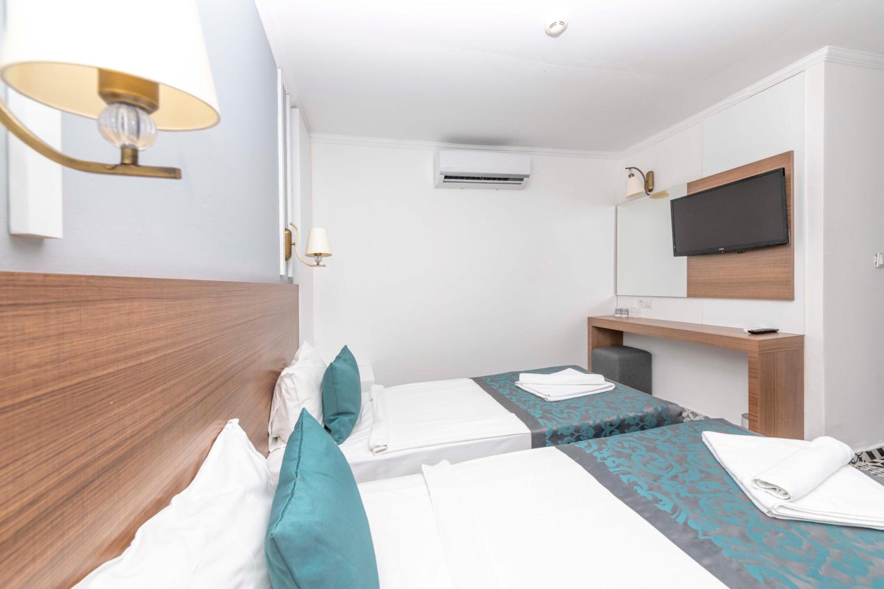 Economy Double or Twin Room without Balcony photo 1