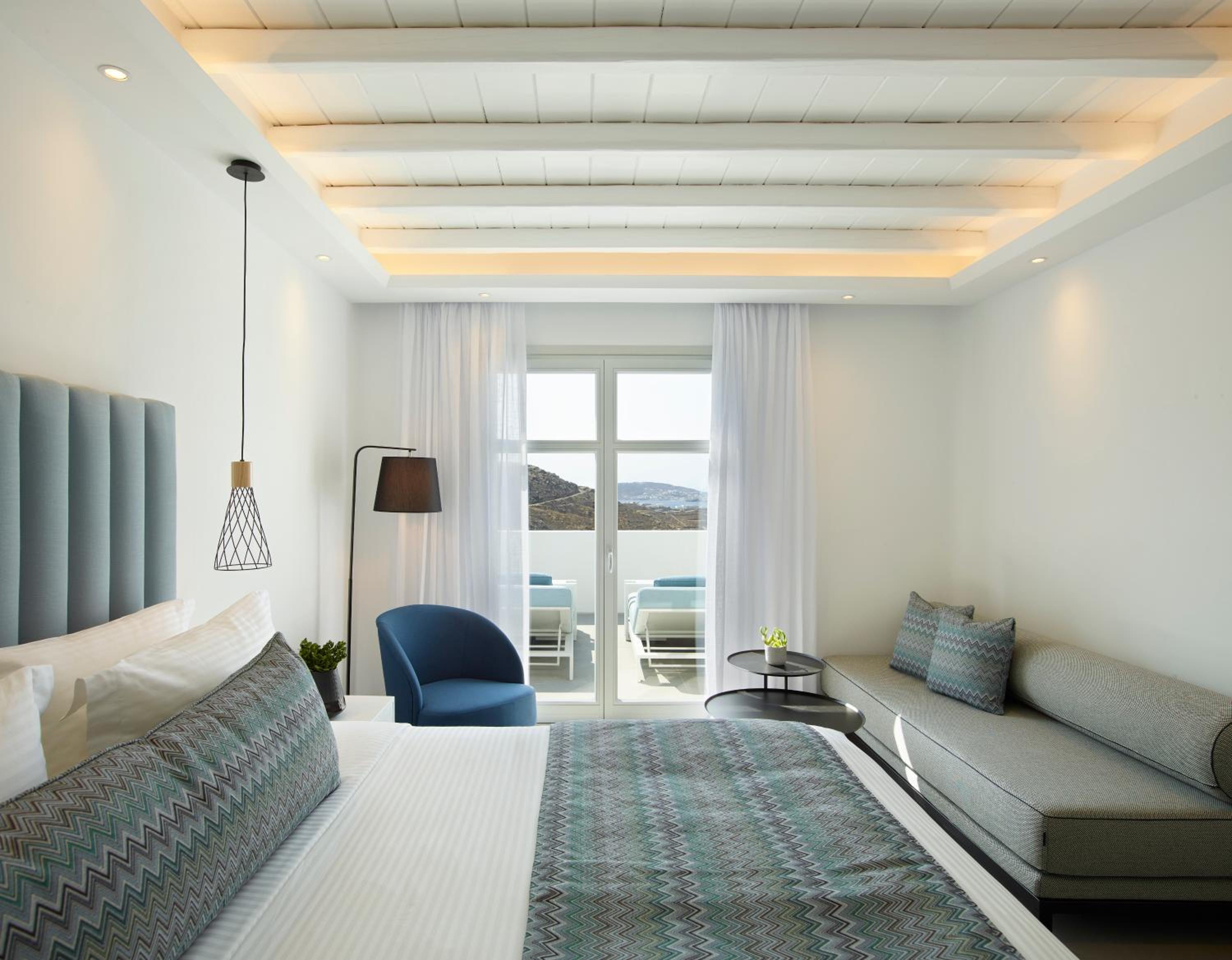 Junior Suite with Sea View - Photo 3