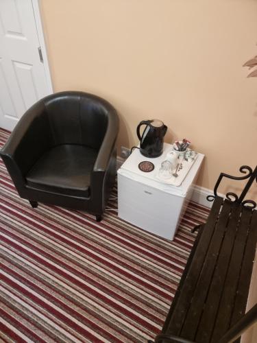 Double Room with Bathroom - Photo 6