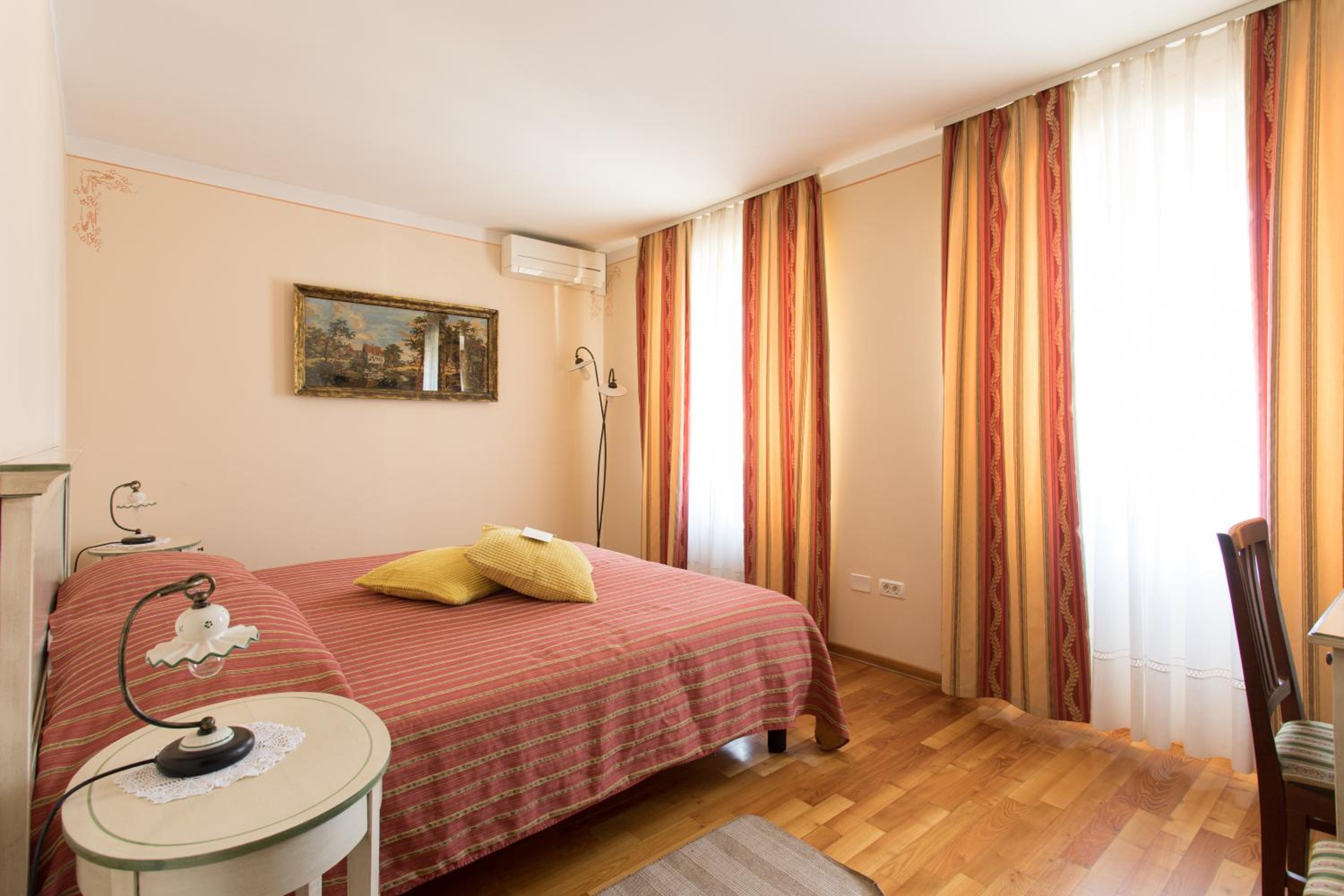 Deluxe Double Room - Photo 1