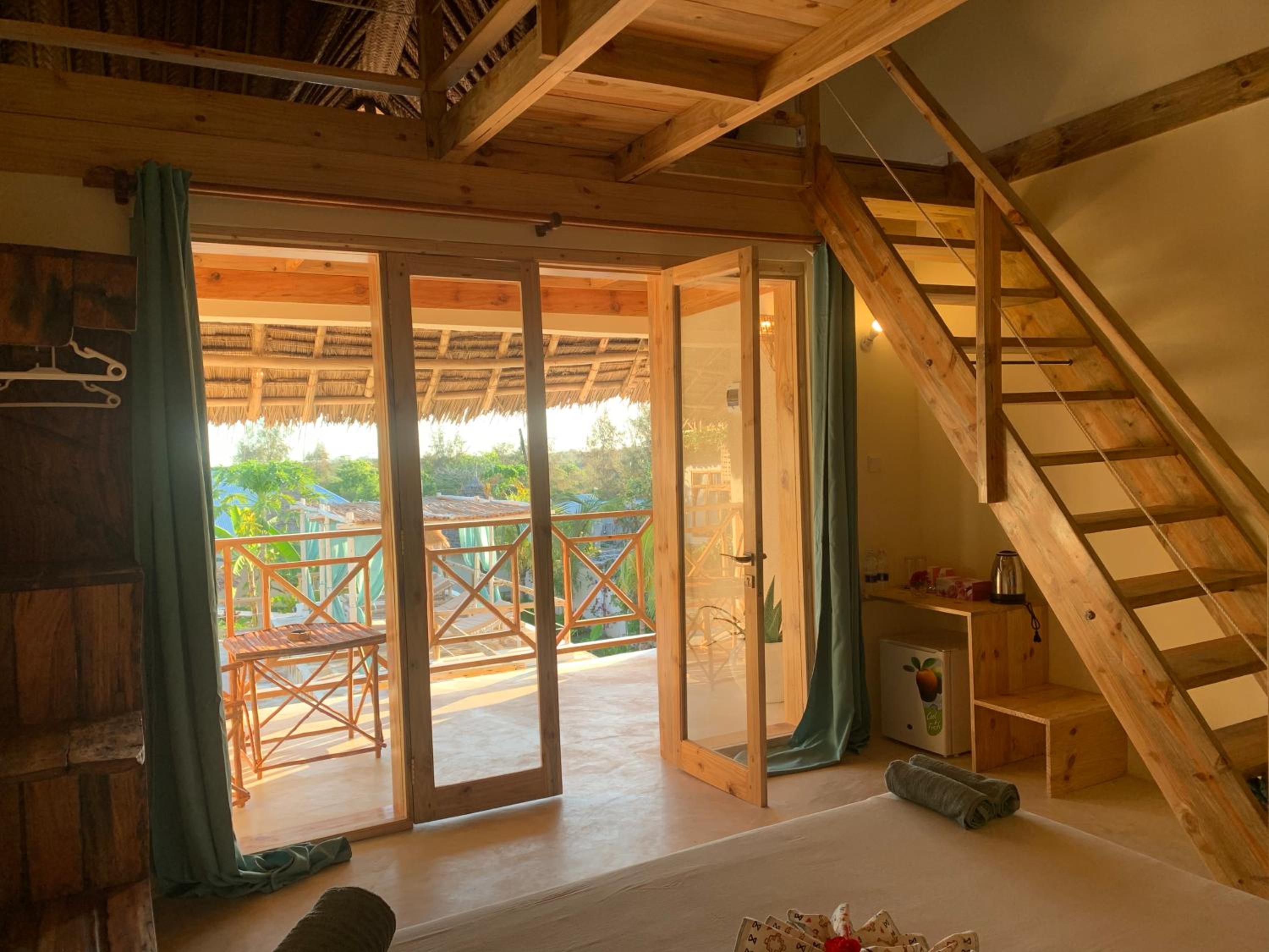 King Room with Pool View - Photo 1
