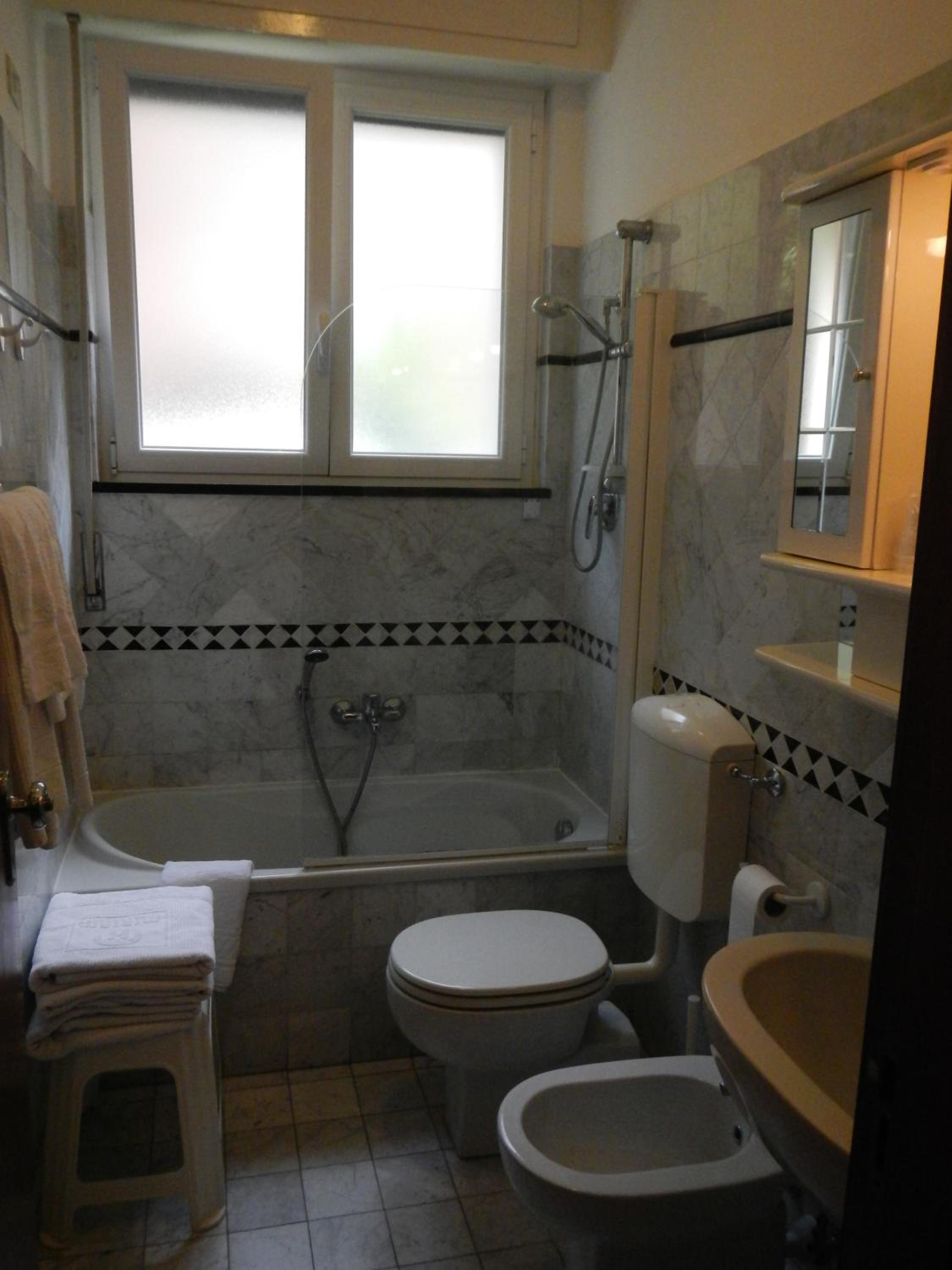 Budget Triple Room photo 2