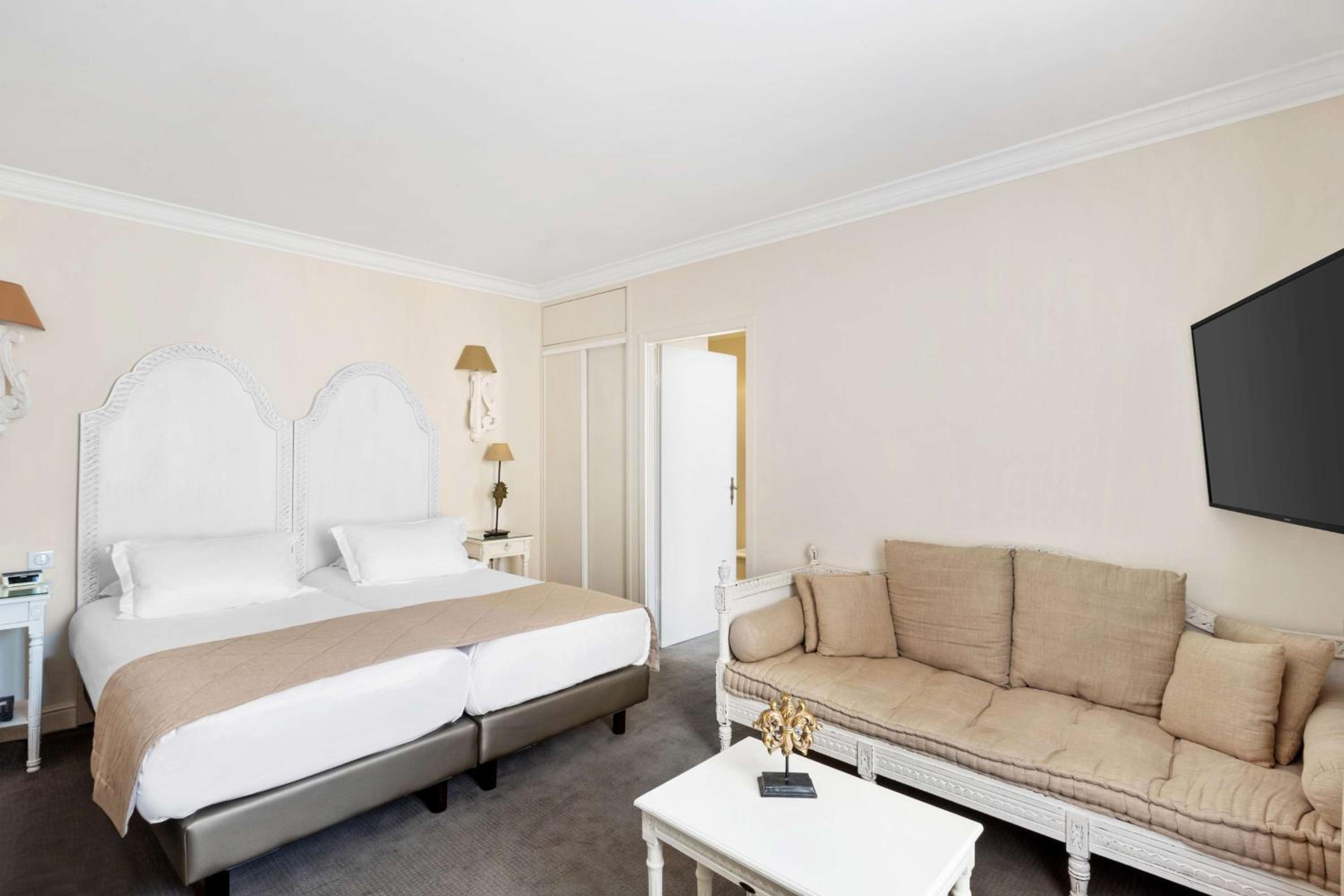 Superior Twin Room - Photo 6