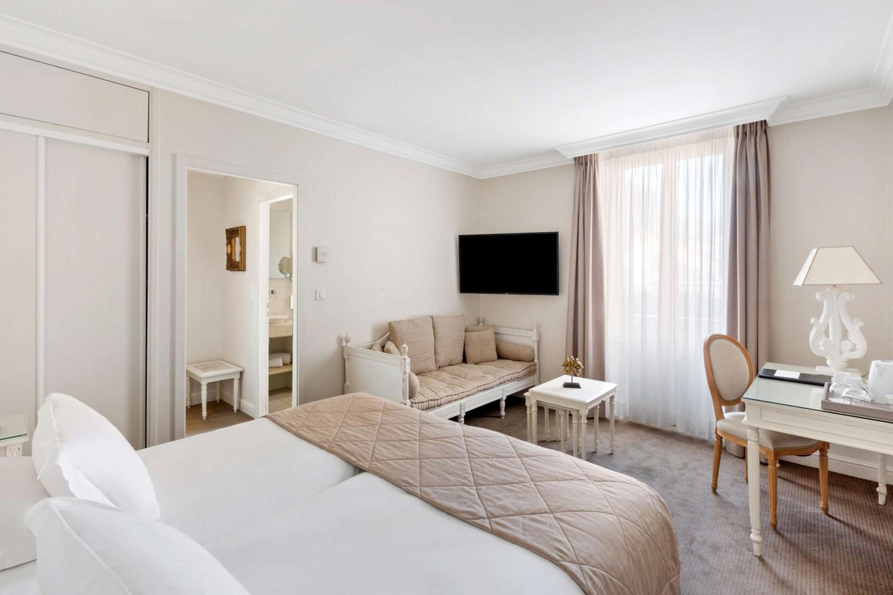Superior Twin Room - Photo 3