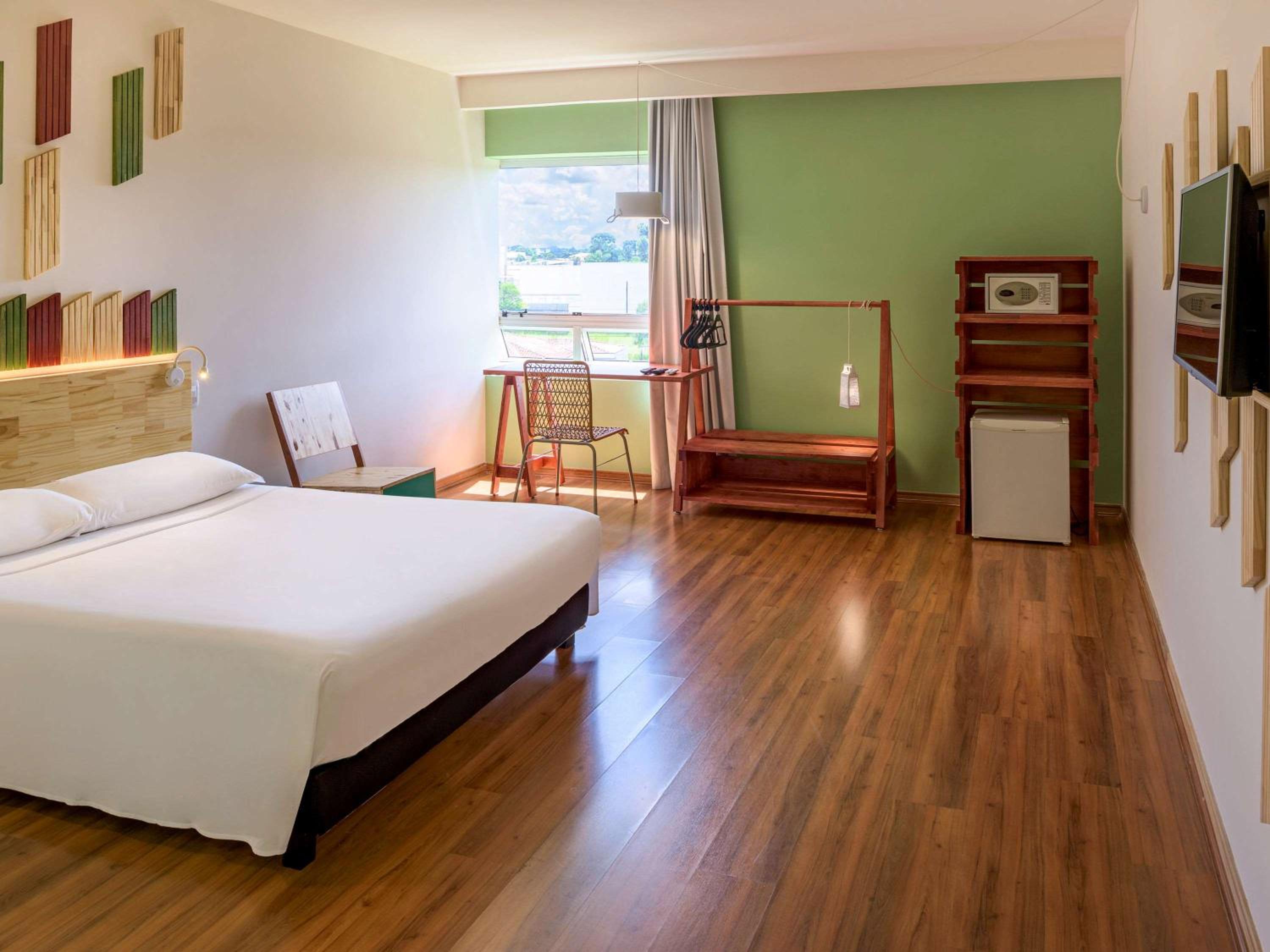 Standard Double Room - Photo 9