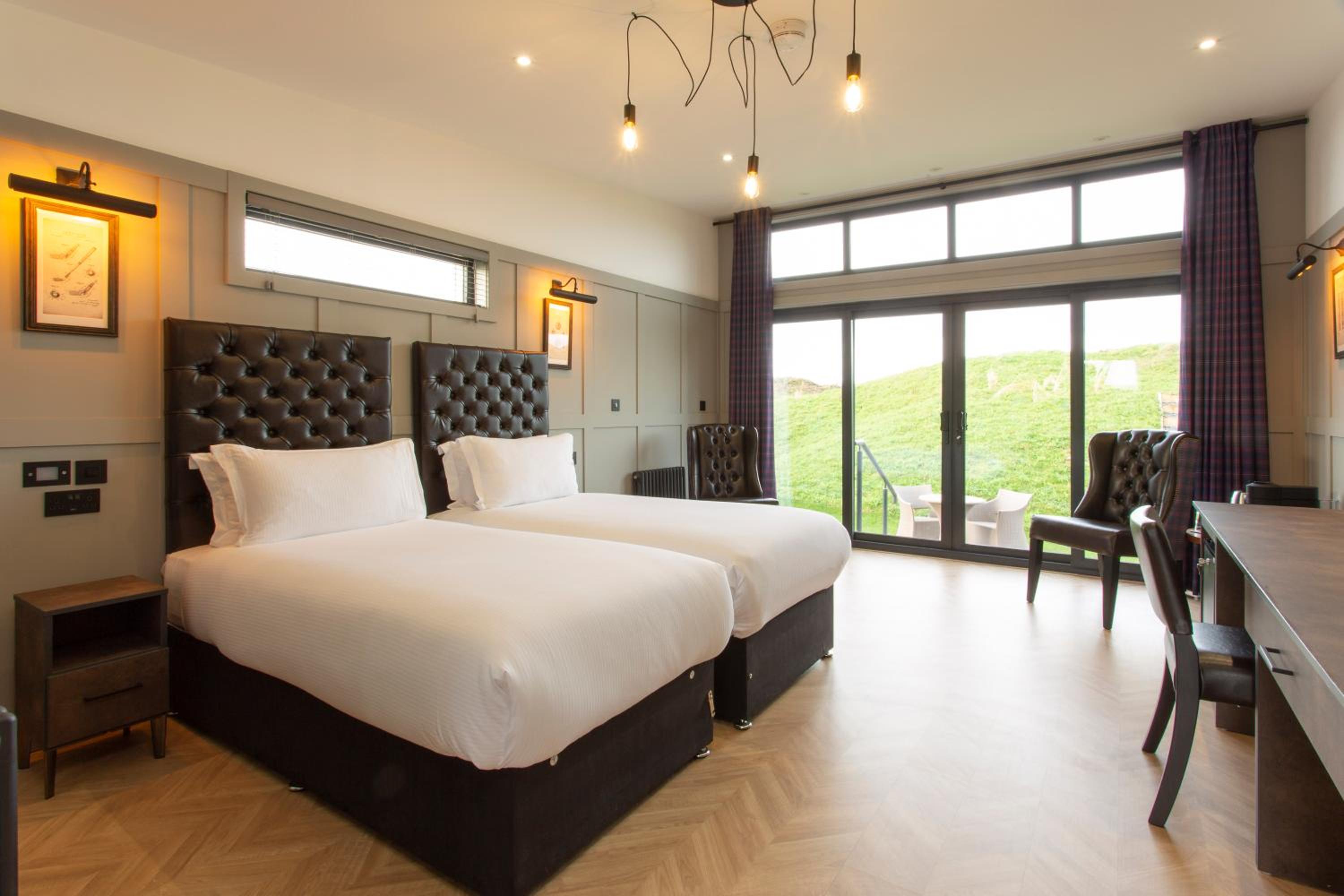 Deluxe King Room