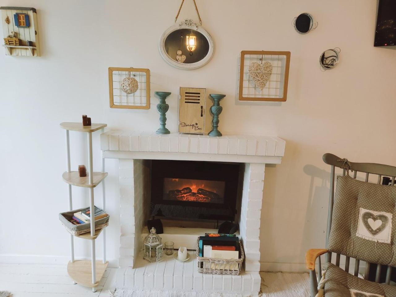 Superior Family Room photo 3