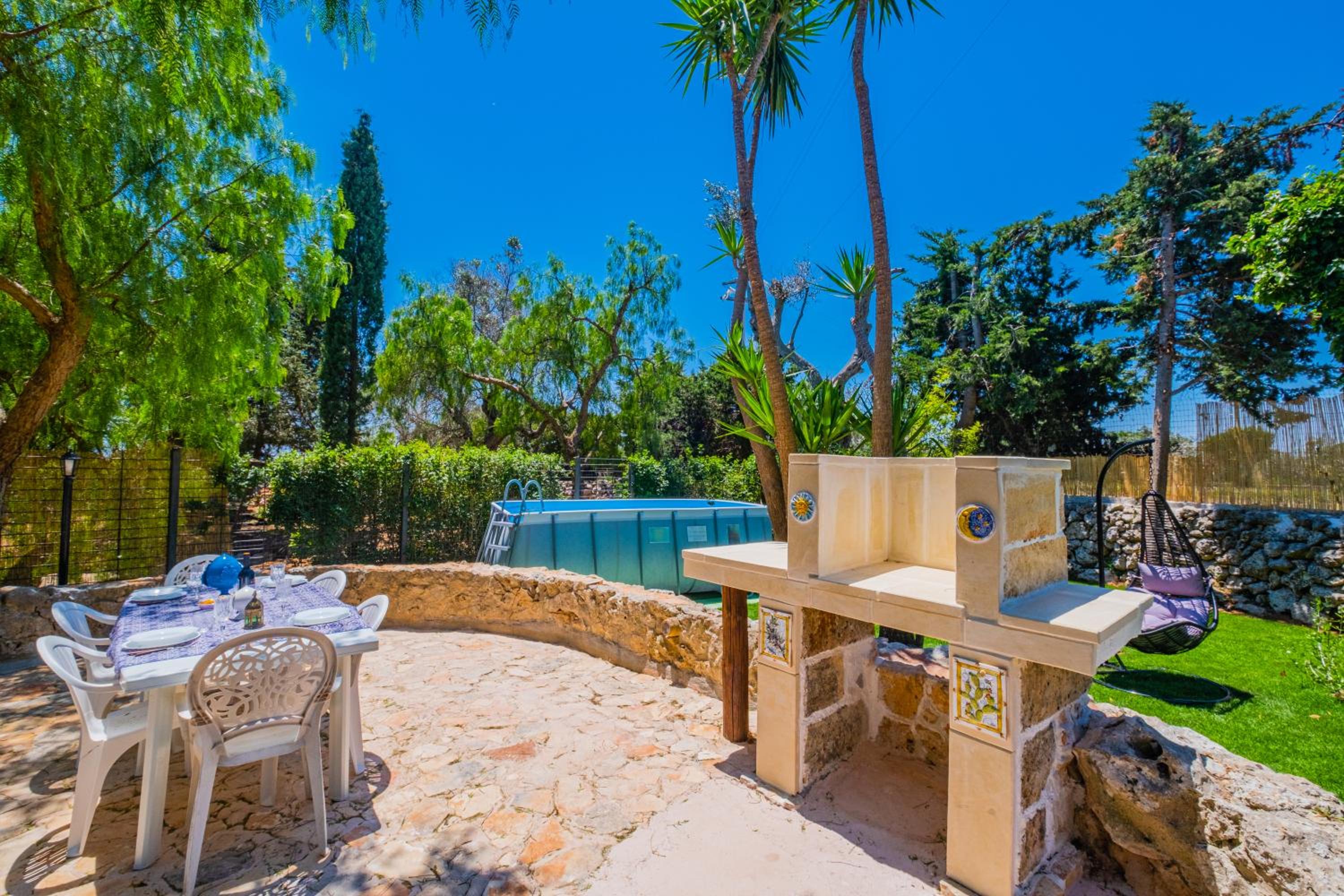 Villa photo 3