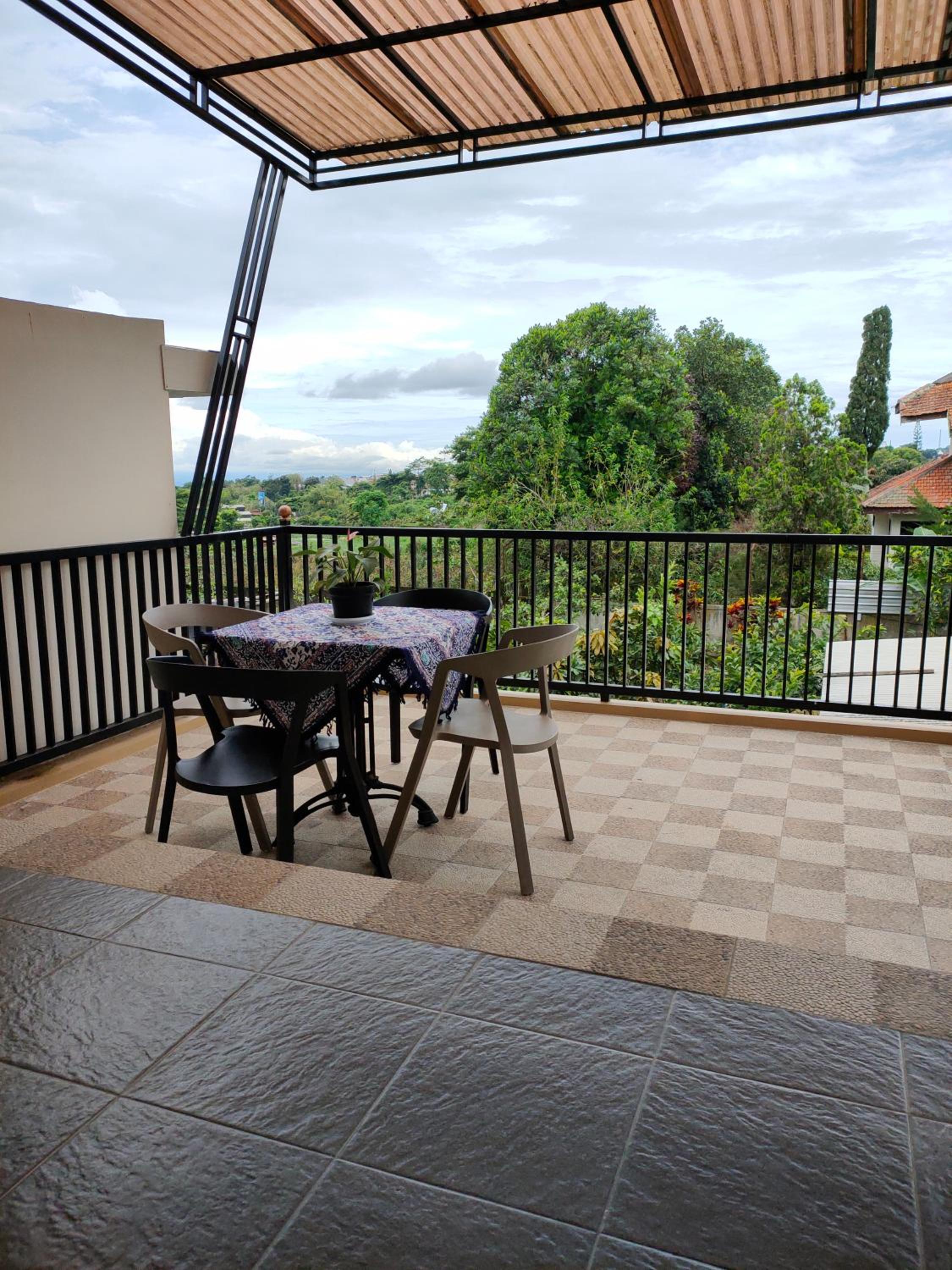 Two-Bedroom House - Photo 11