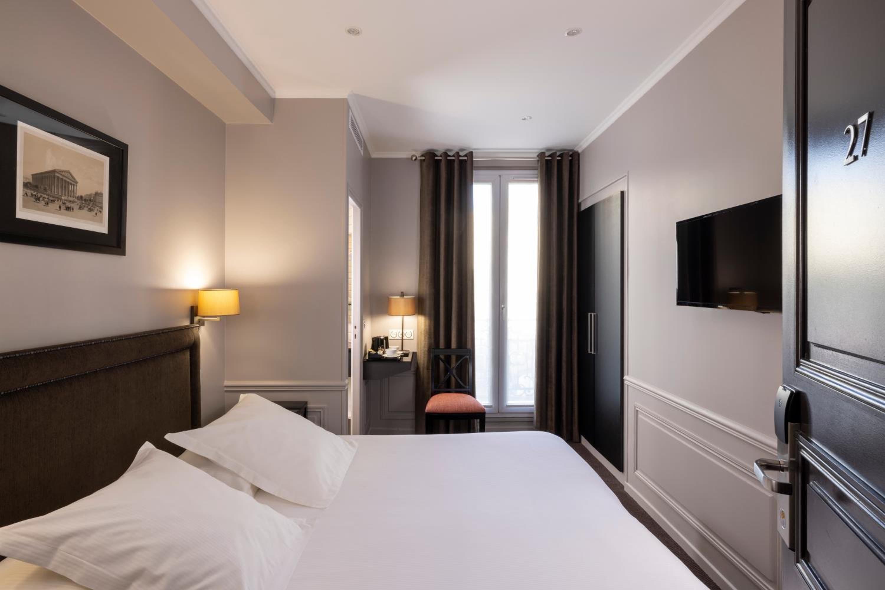 Double or Twin Room with Balcony photo 1