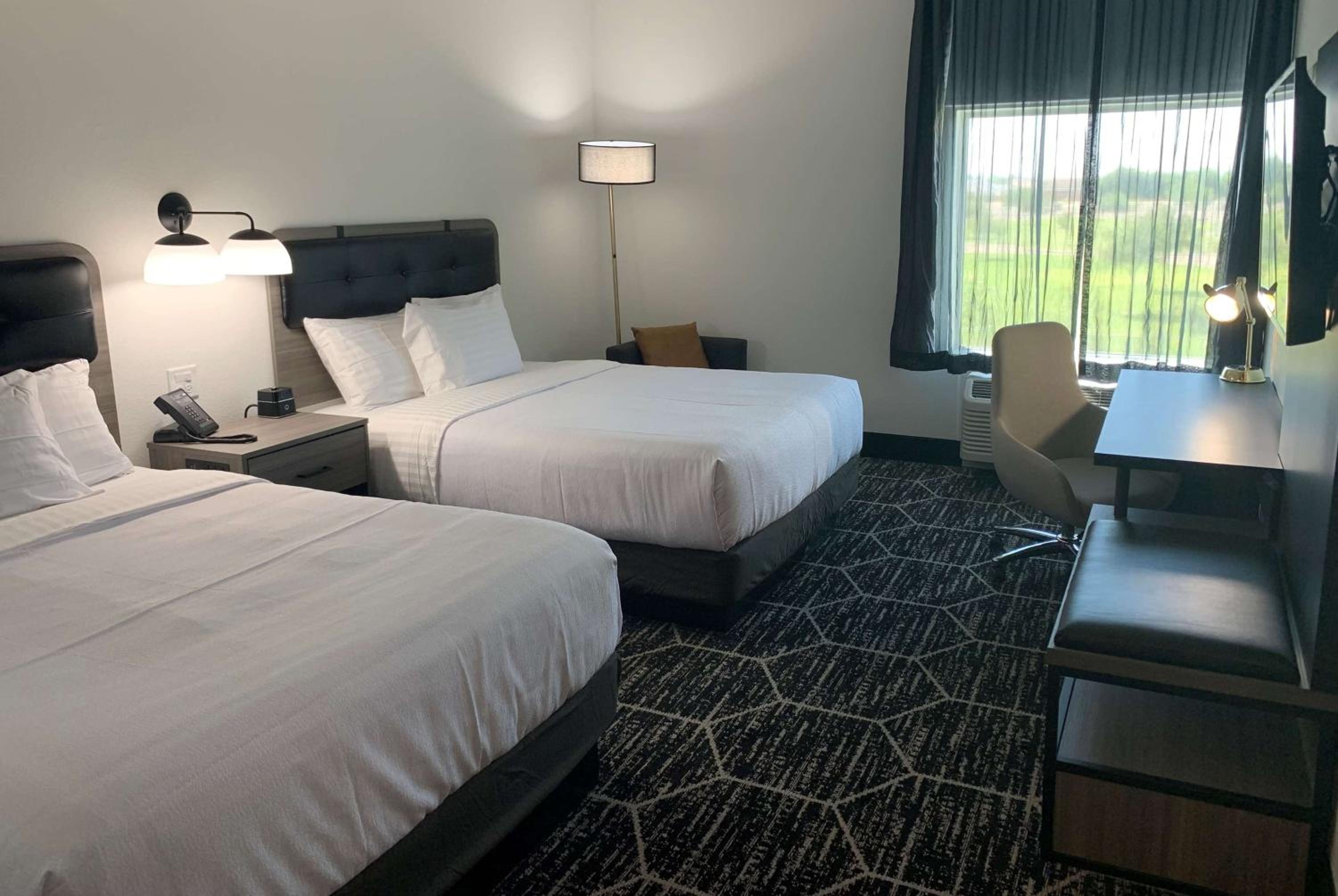 Queen Room with Two Queen Beds and Roll-In Shower - Mobility Accessible/Non-Smoking - Photo 1