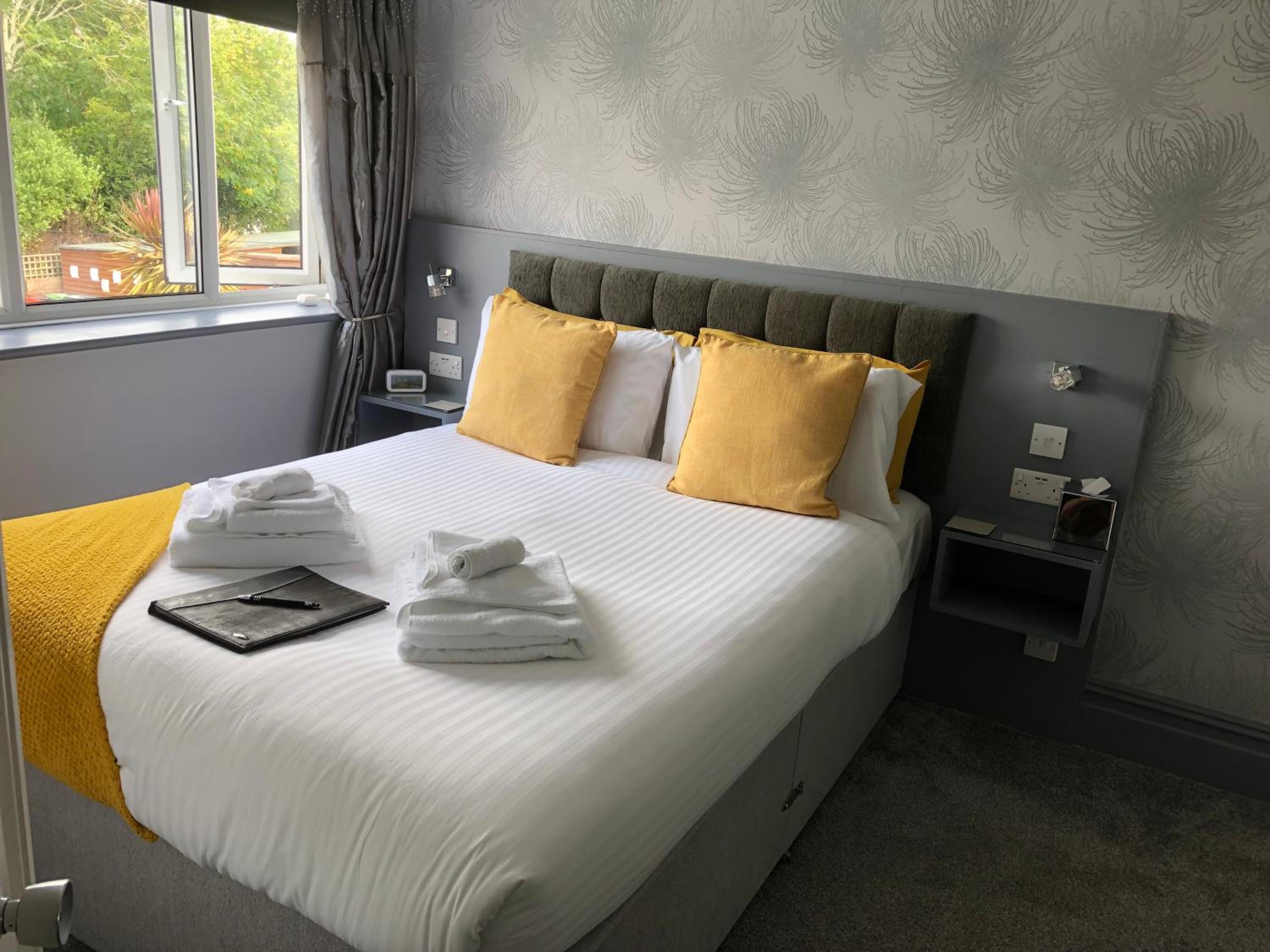 Double Room with Private Bathroom photo 3