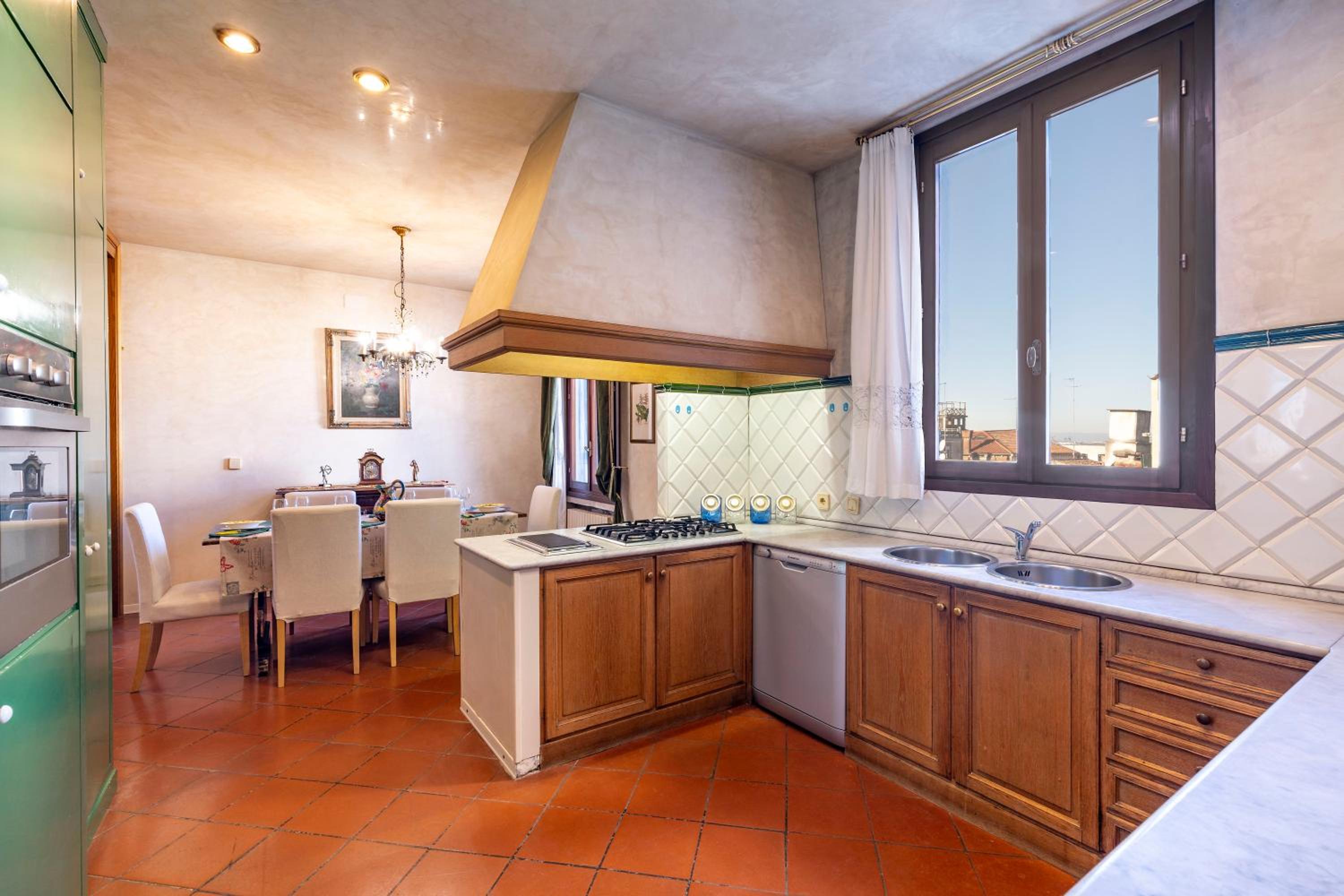 Apartment with Terrace photo 2