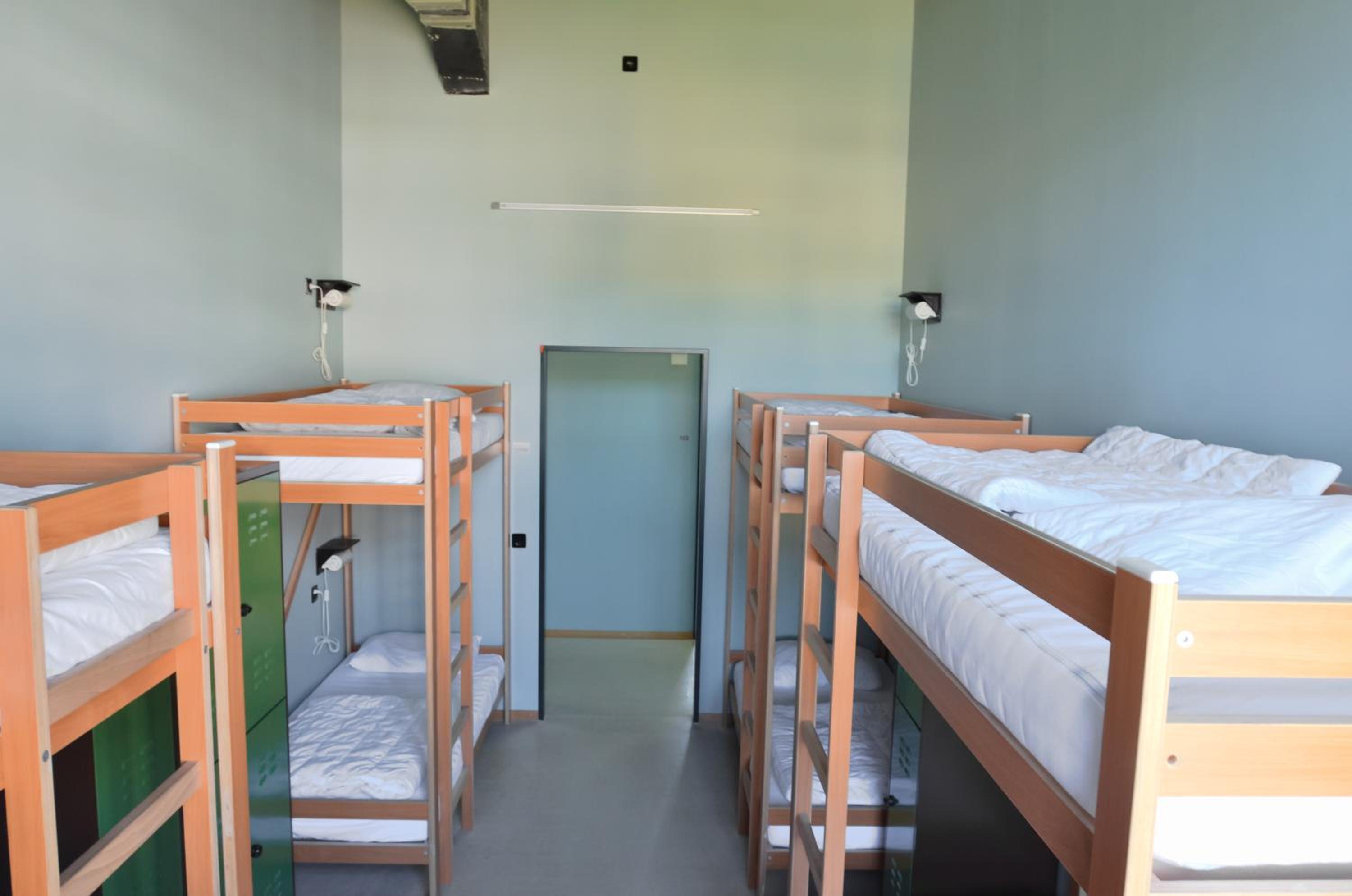 Single Bed in 4-Bed Mixed Dormitory Room photo 3