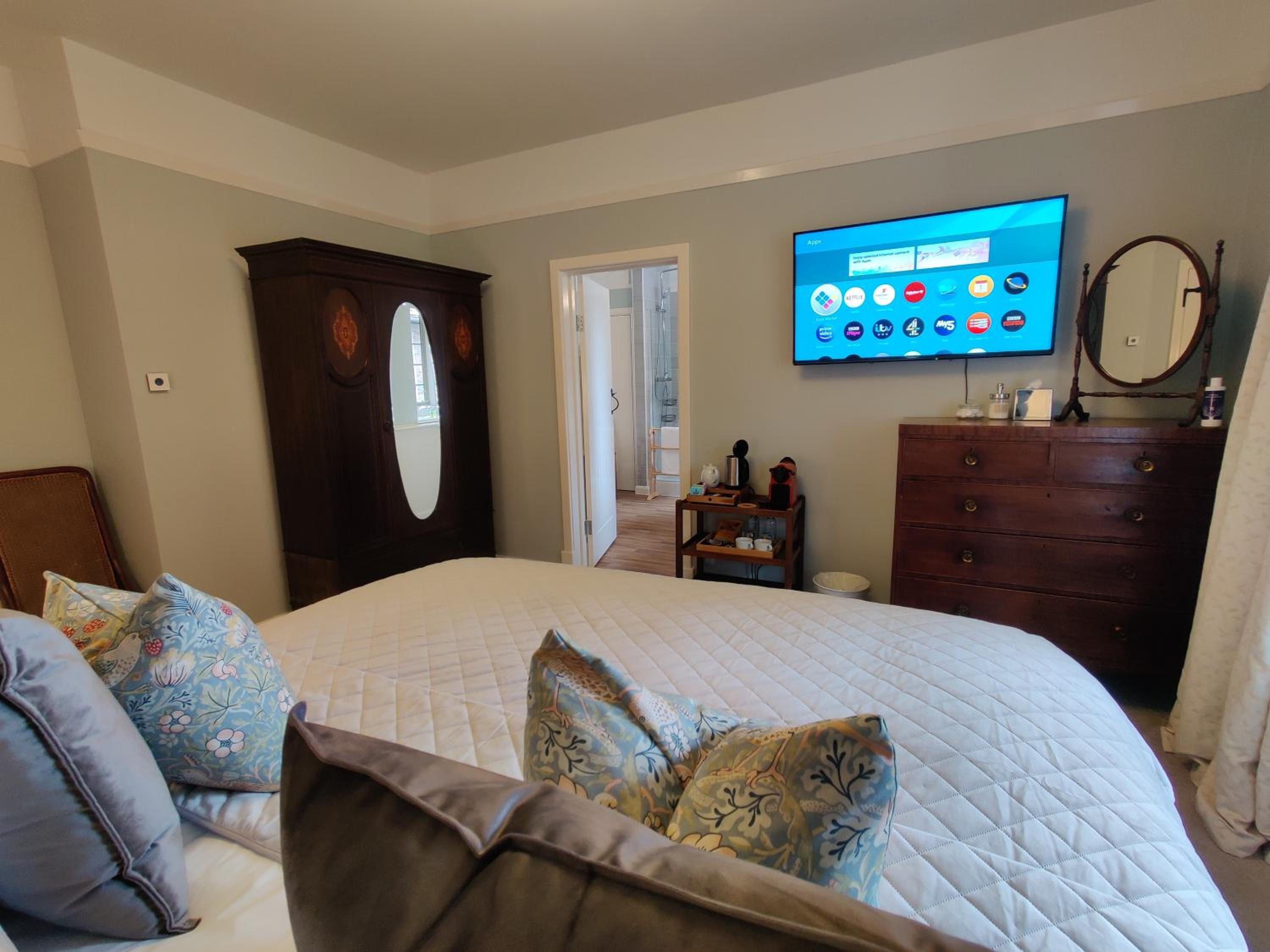 Double or Twin Room with Shower