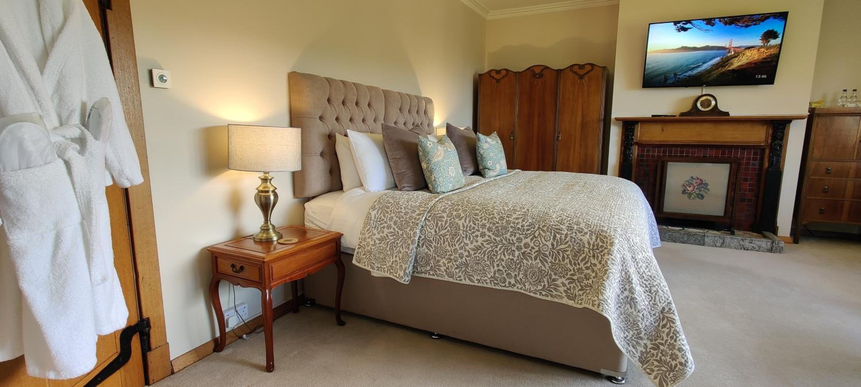 Double or Twin Room with Sea View photo 3