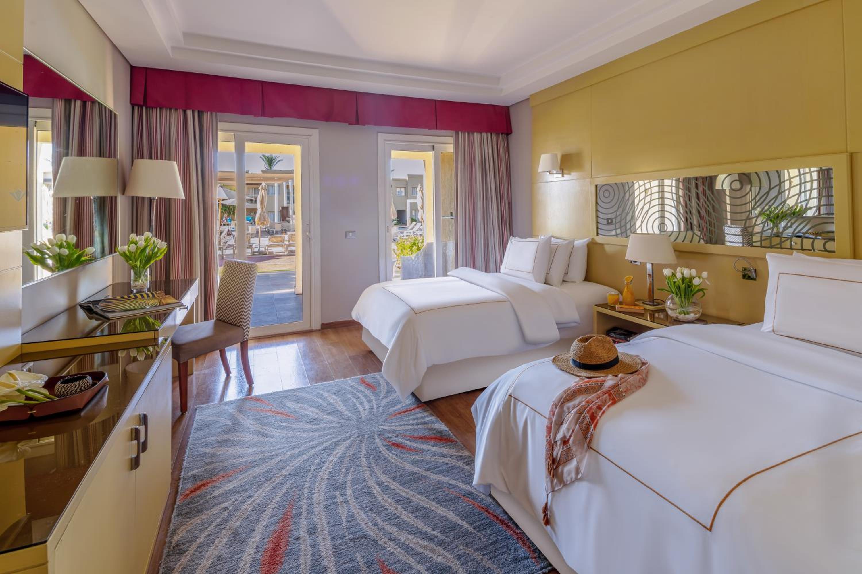 Superior Room Twin Bed - Photo 1