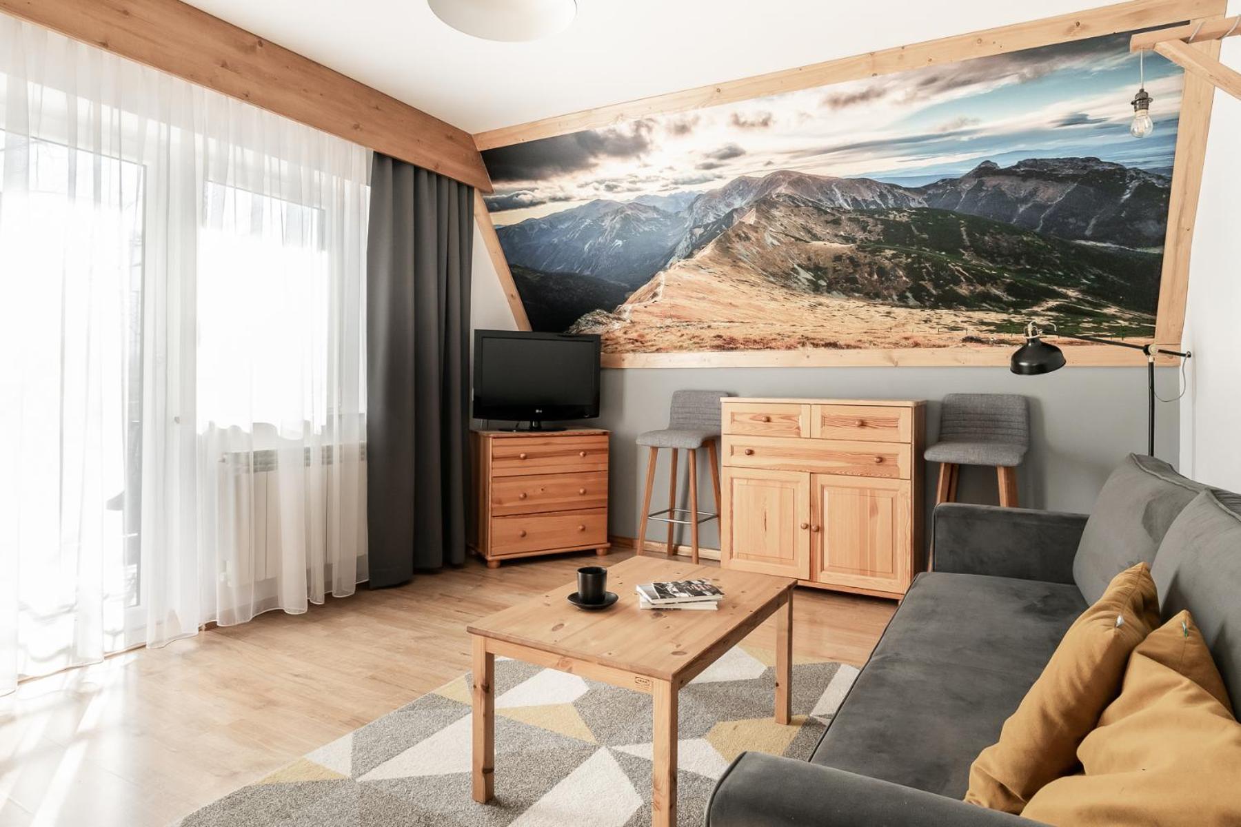 Quadruple Room with Mountain View