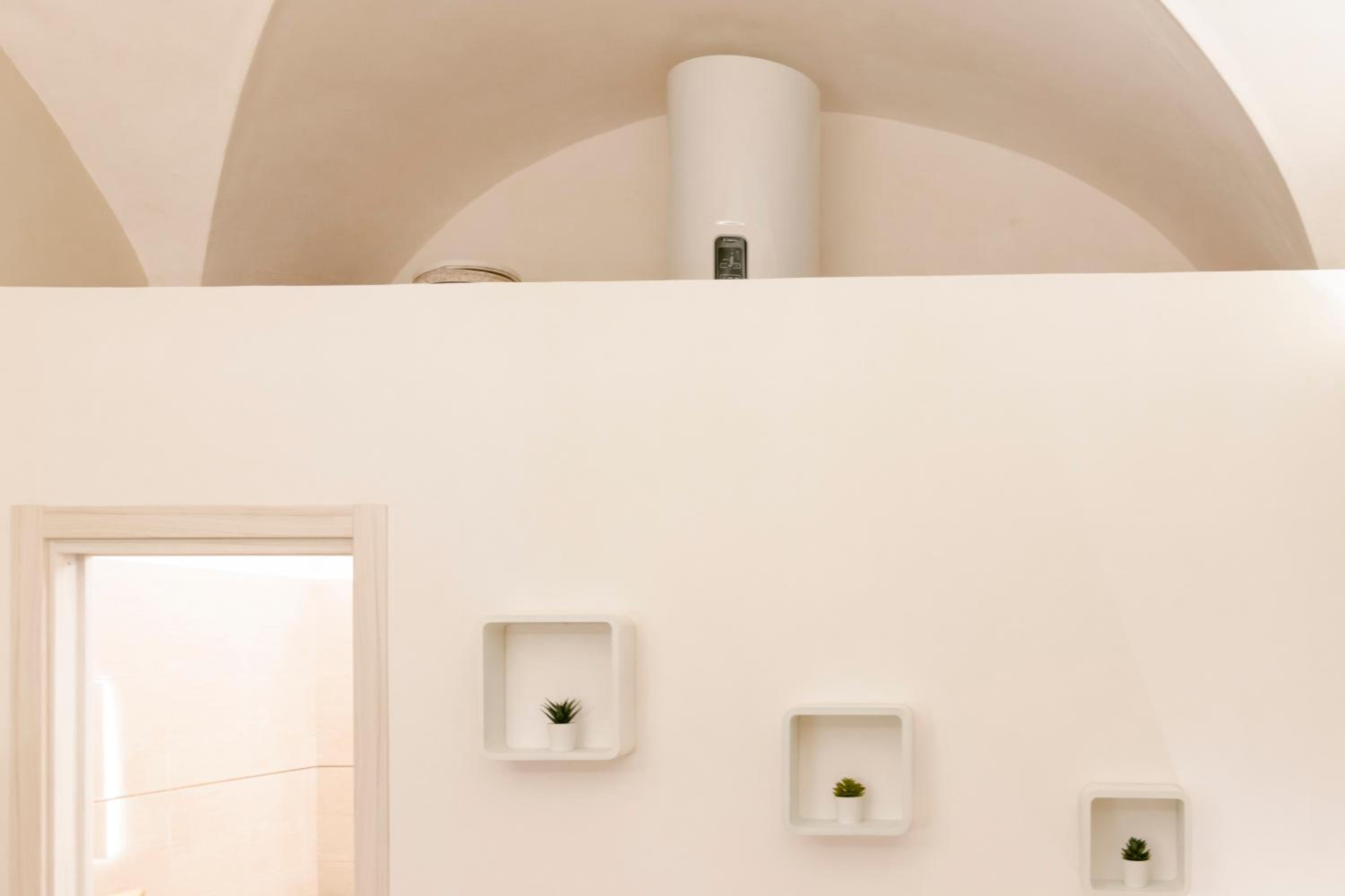 One-Bedroom House - Photo 7