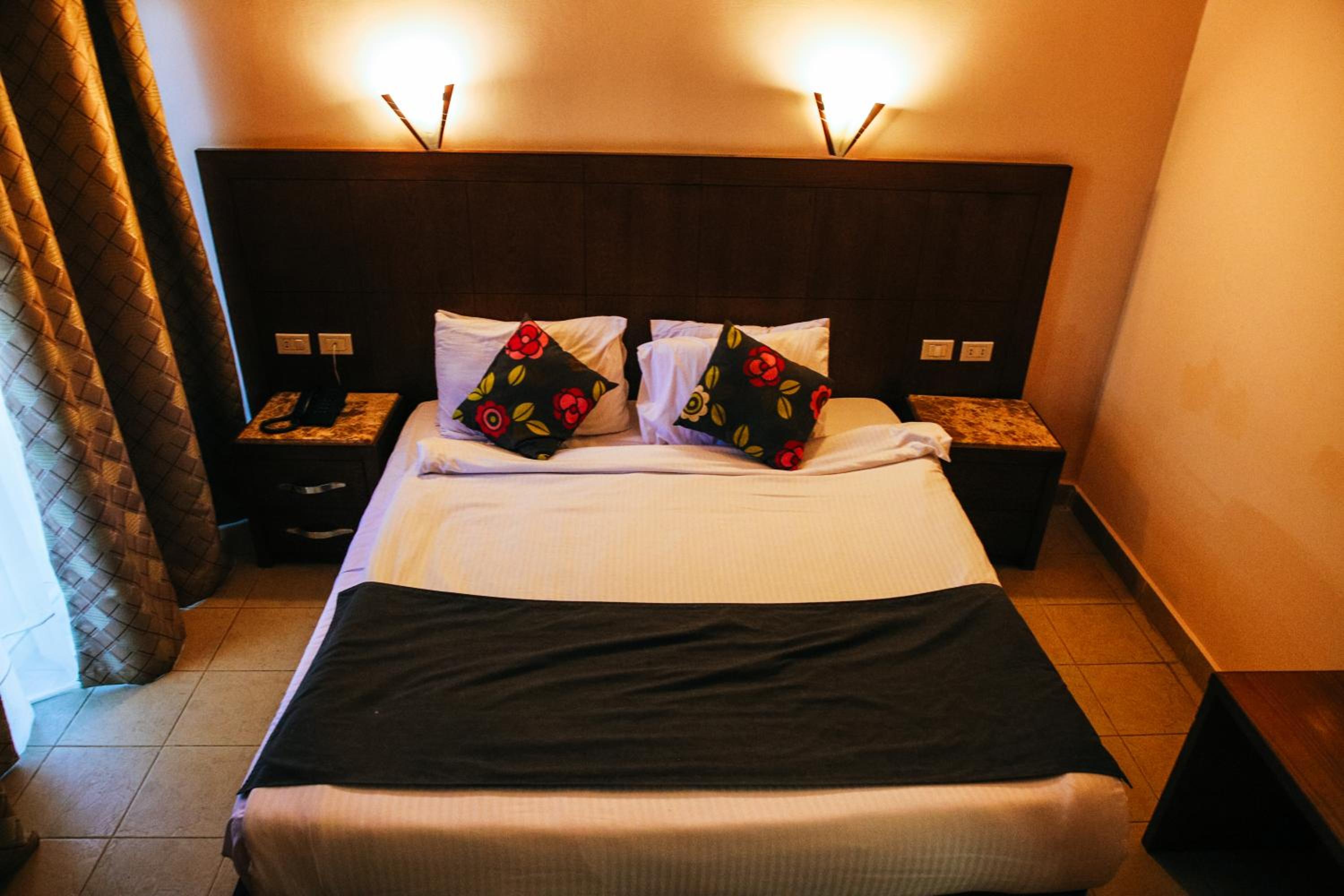 Deluxe Double or Twin Room with Sea View photo 1