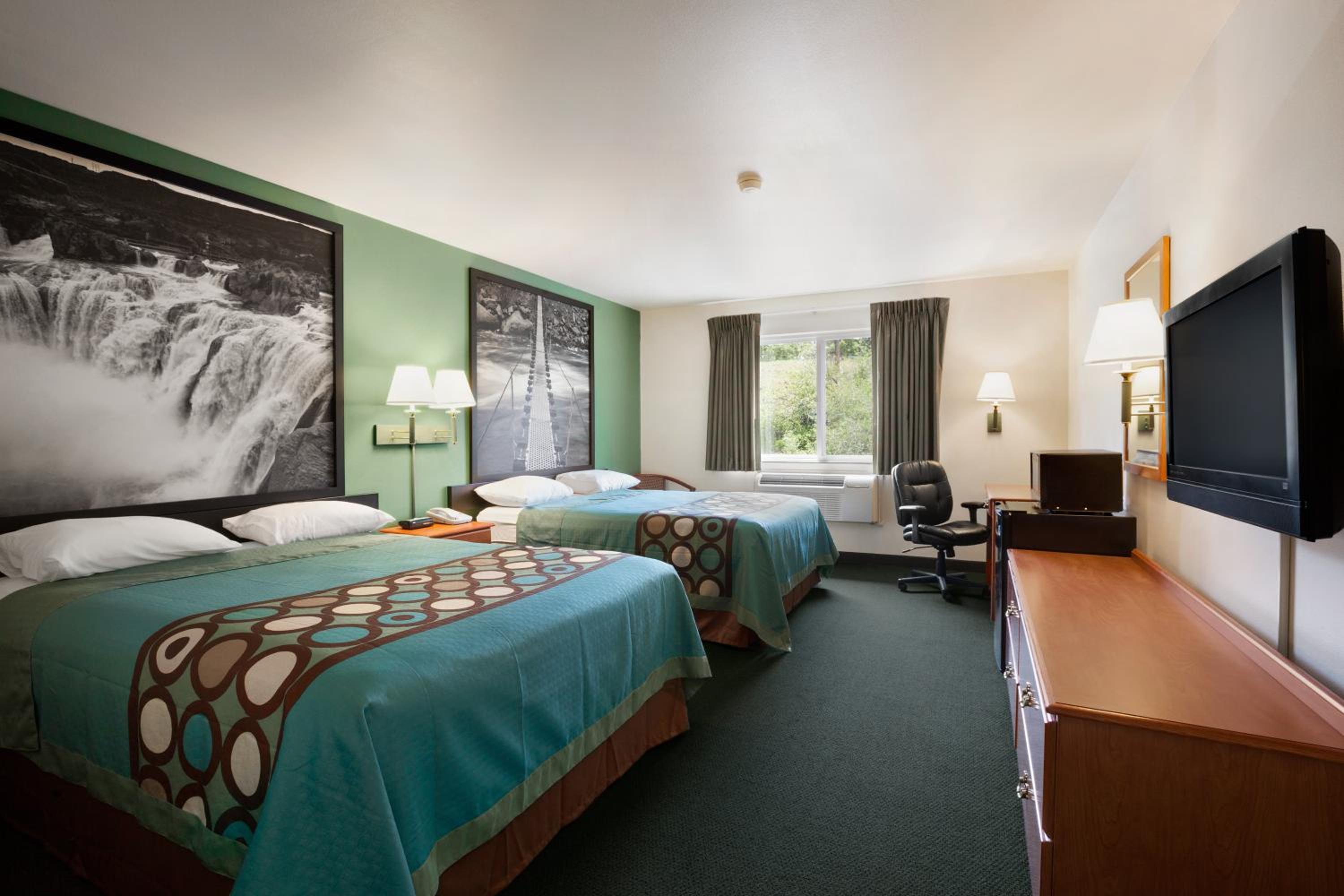 Queen Room with Two Queen Beds - Non-Smoking