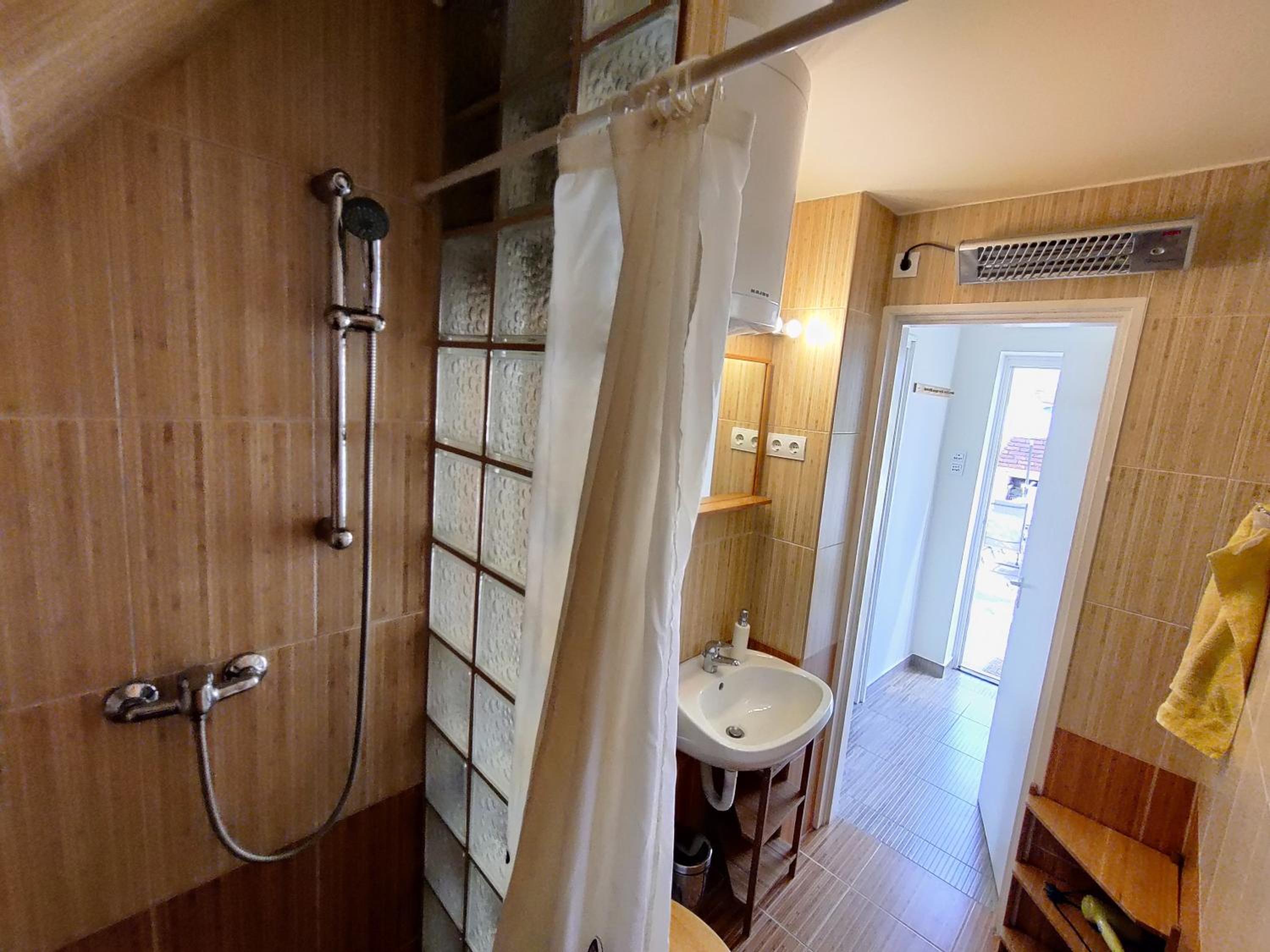 One-Bedroom Vacation Home - Photo 3