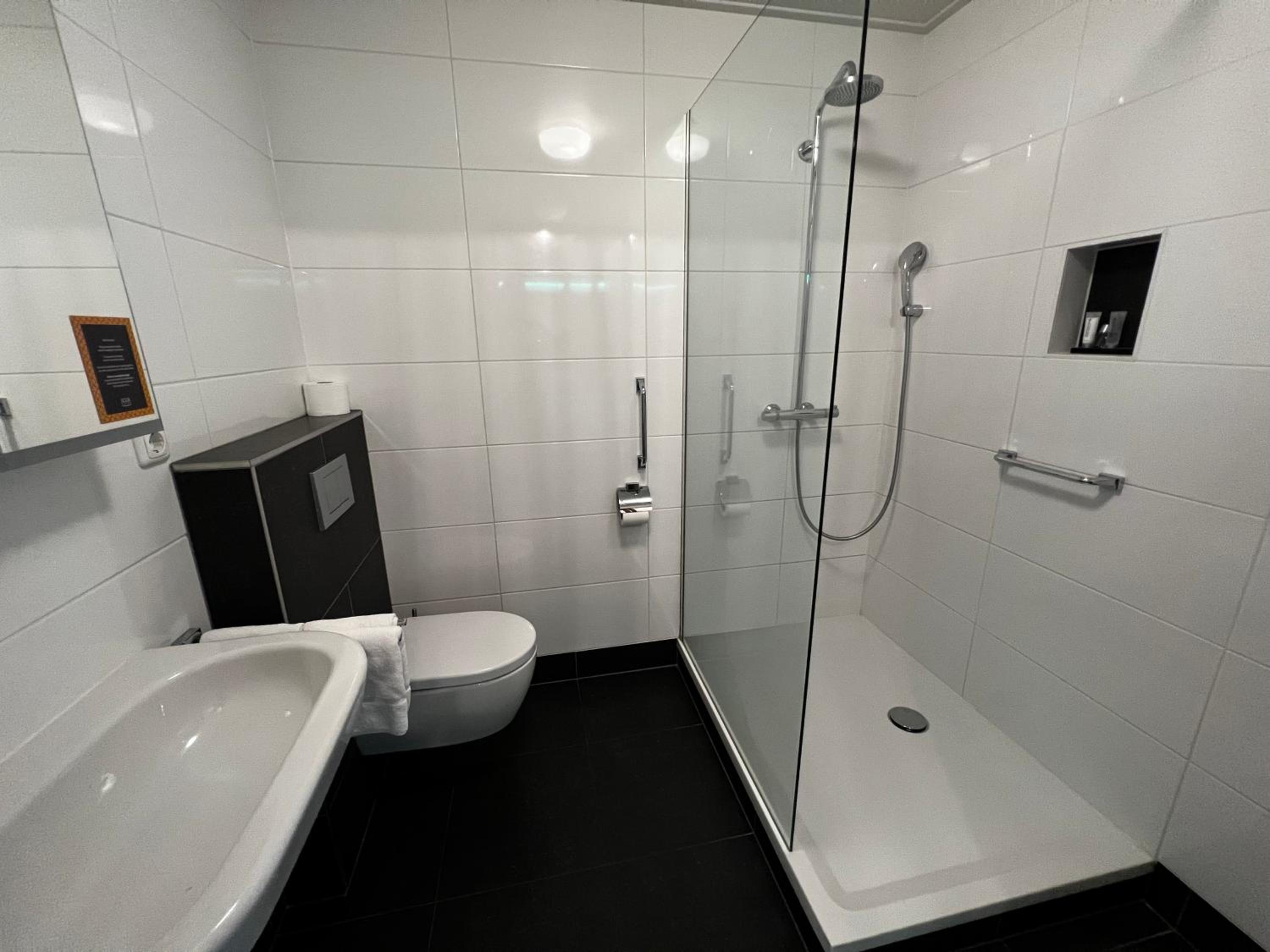 Double or Twin Room with Shower photo 3