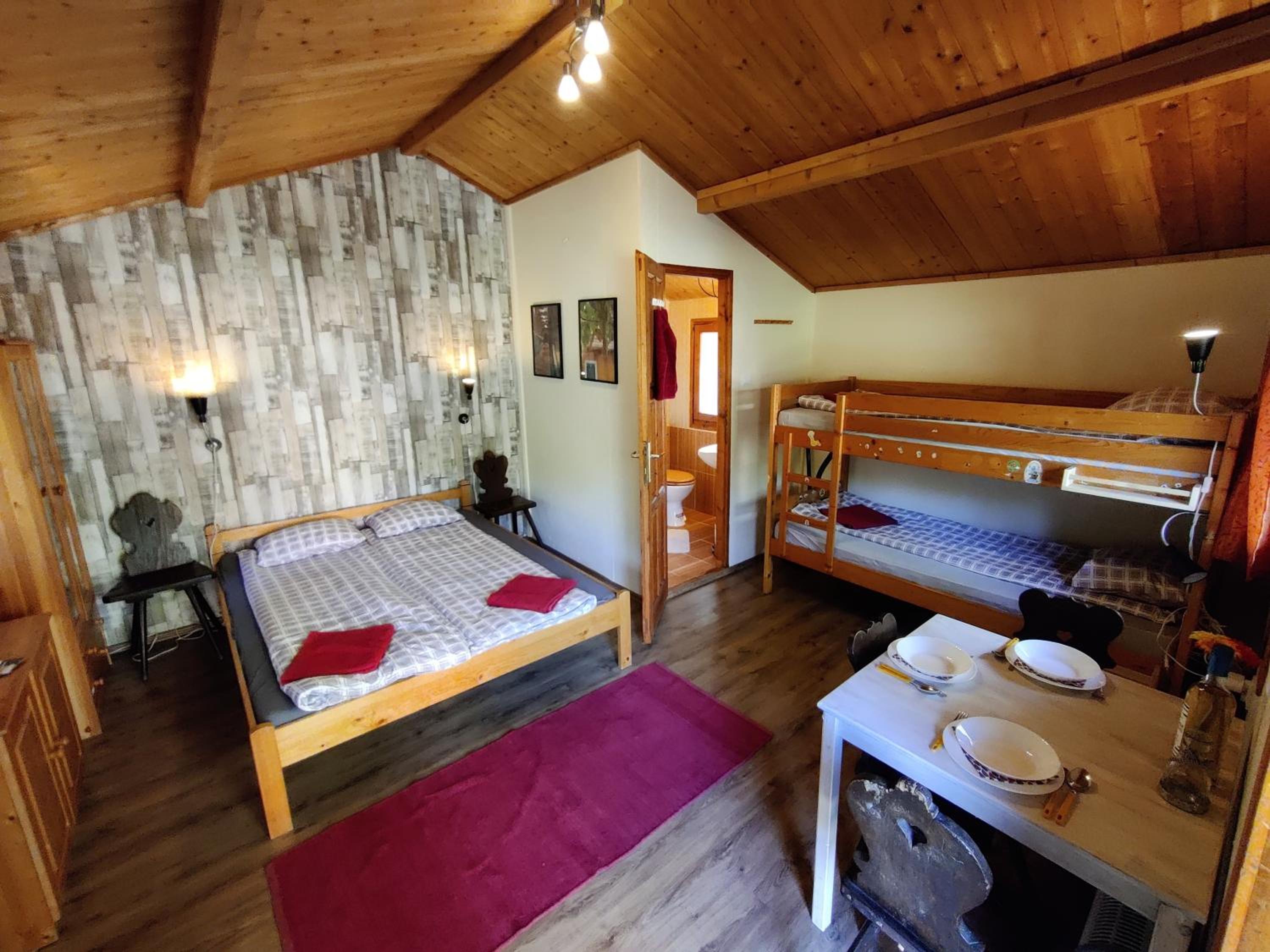 Wood House - Photo 12