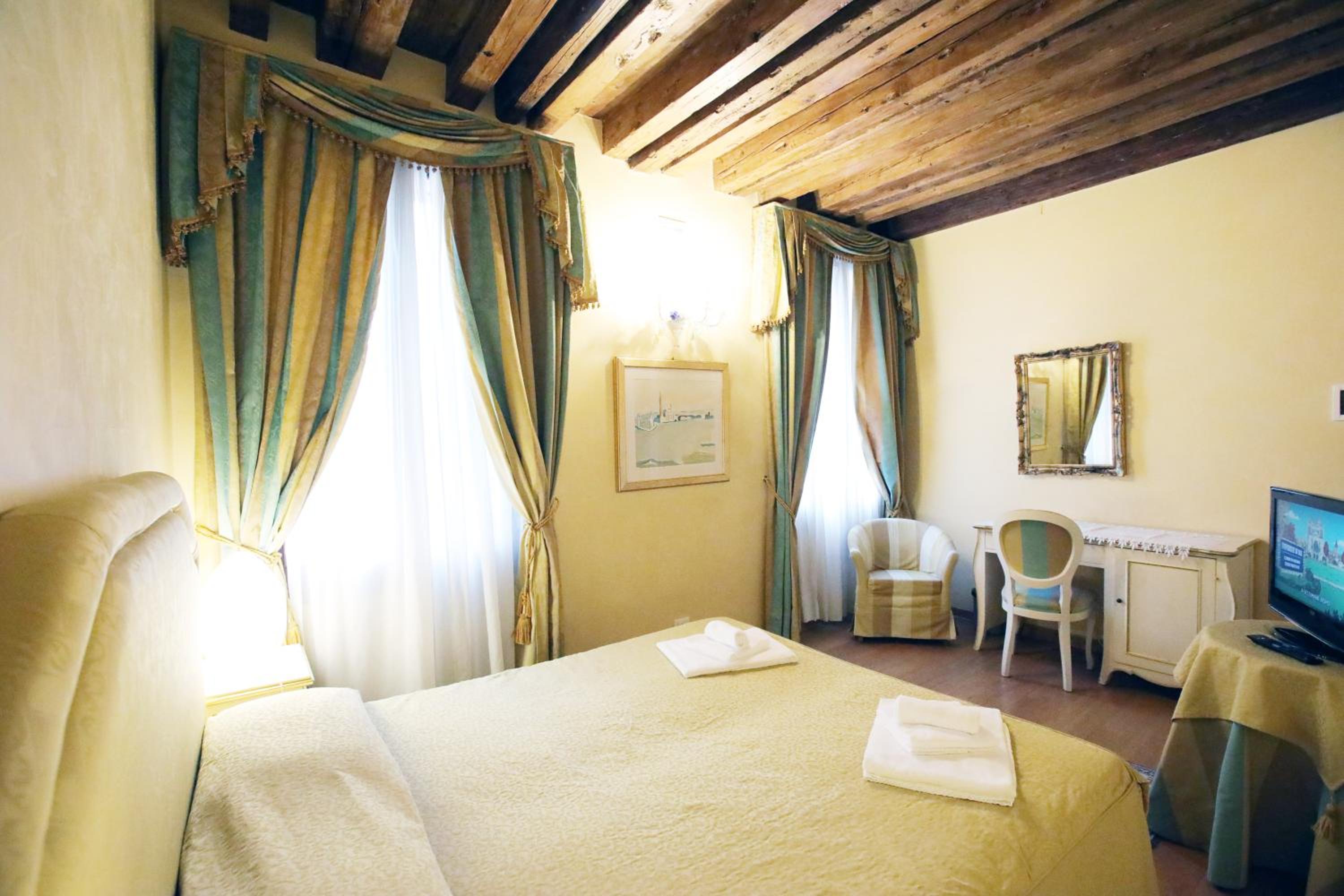 Triple Room with View photo 3