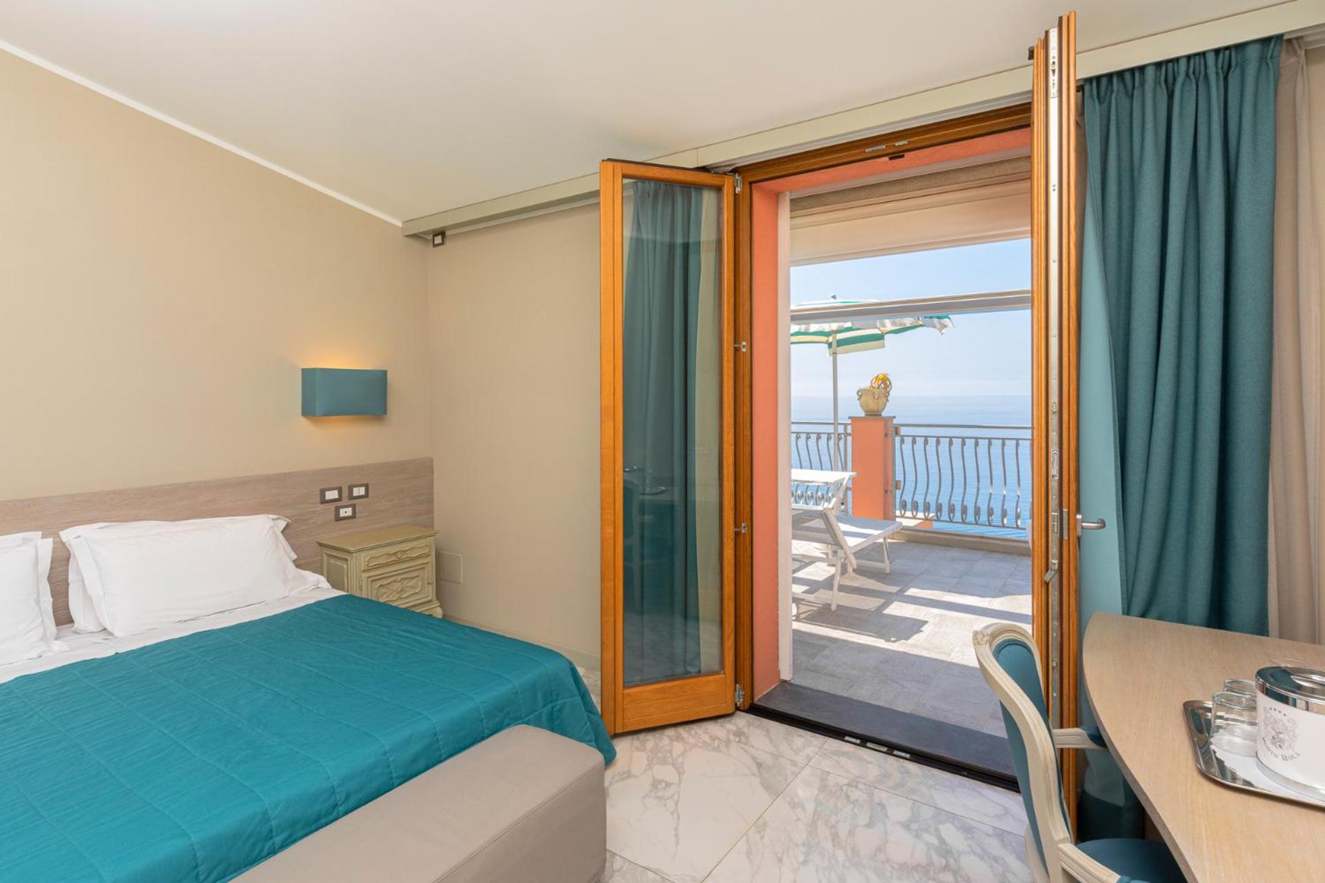 Junior Suite with Terrace and Sea View