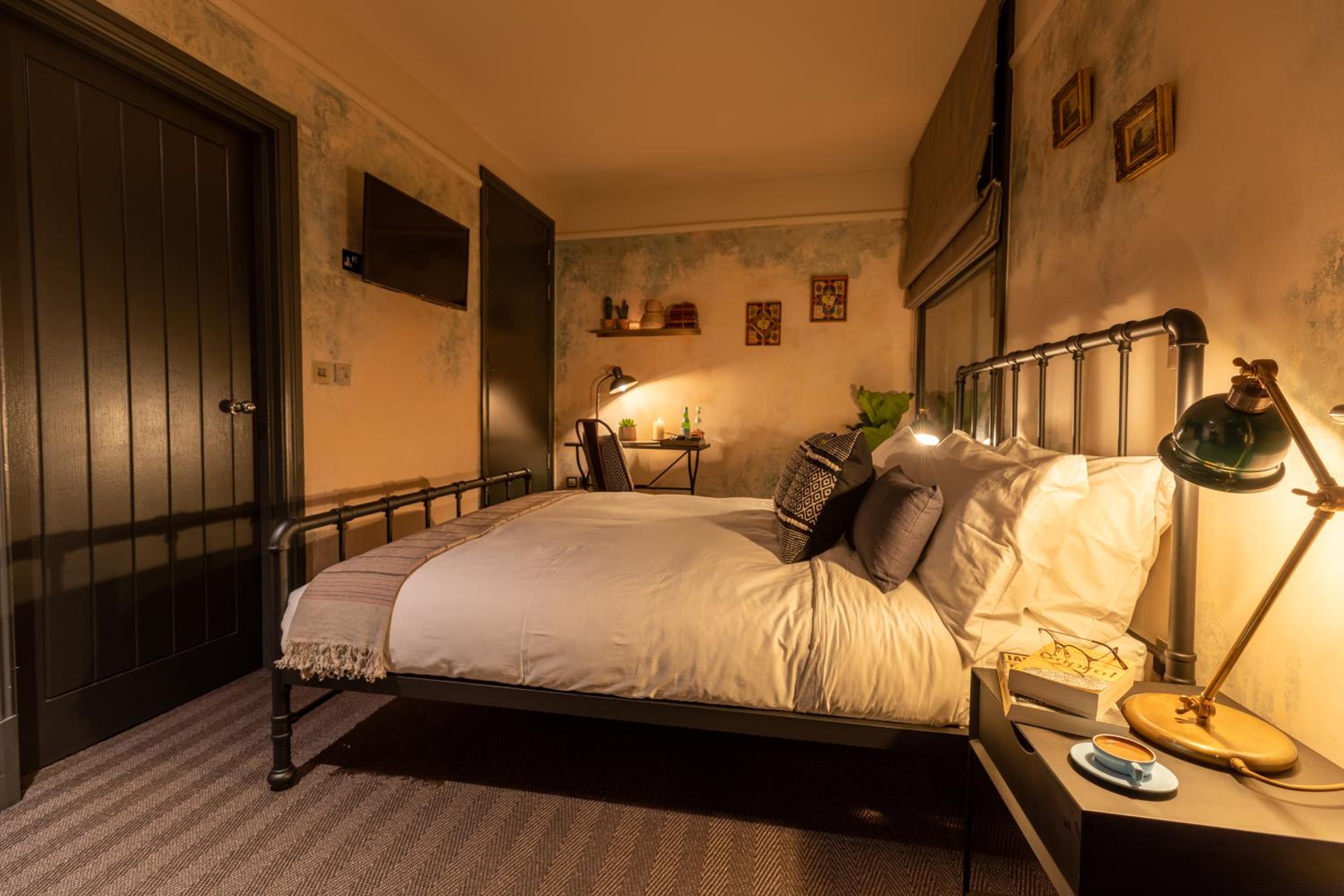 Double Room with Private Bathroom photo 2