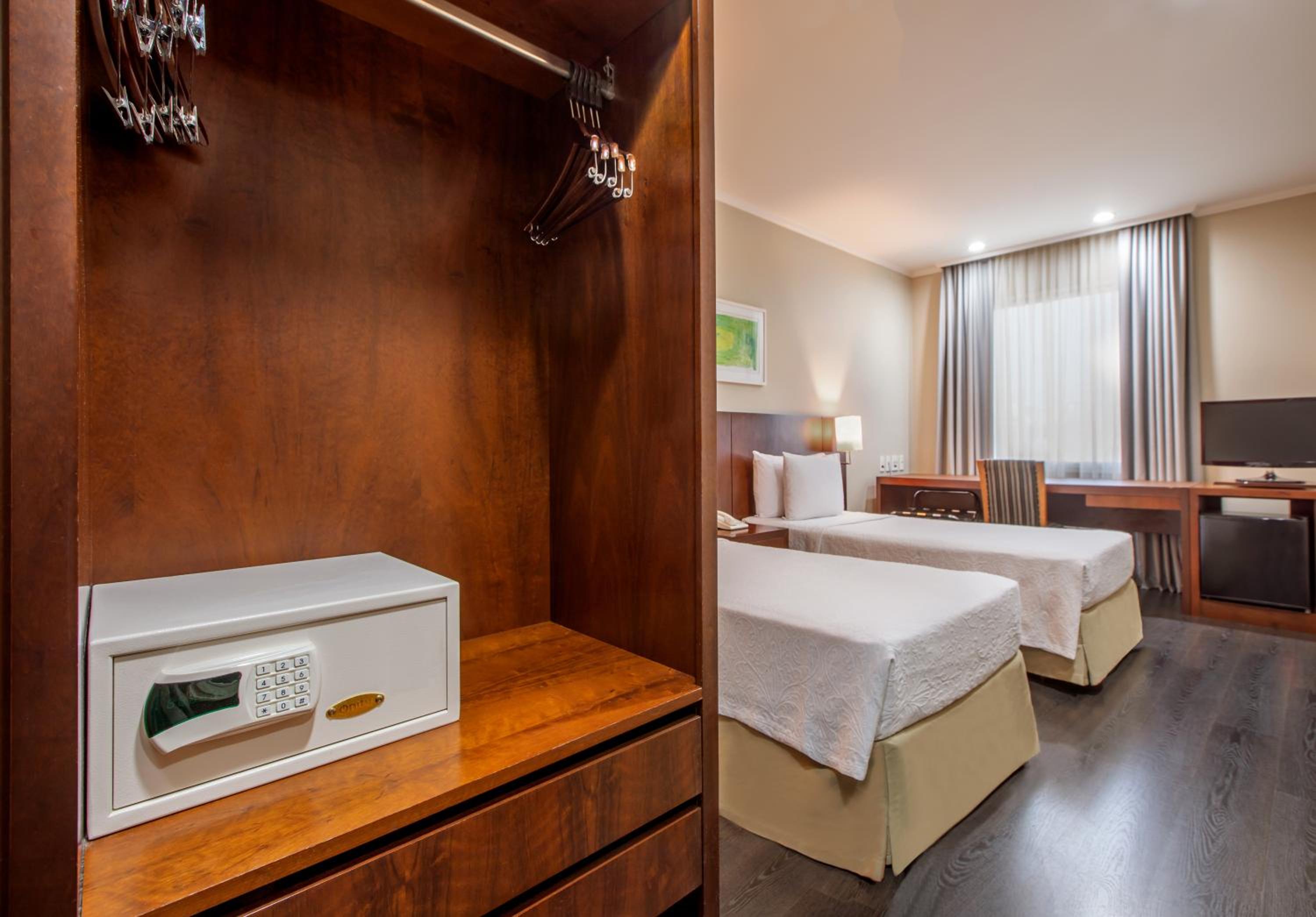 Standard Room Twin - Photo 3
