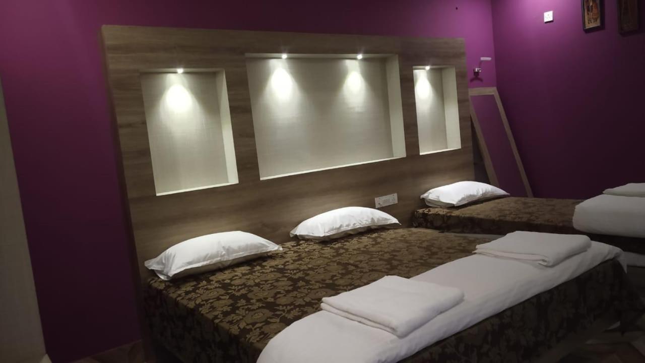 Deluxe Room - Photo 43