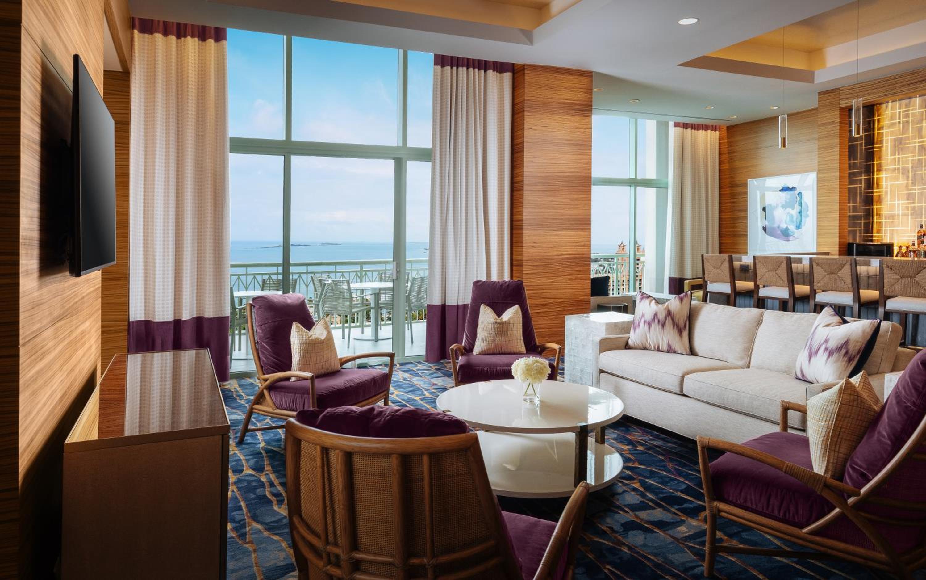 Sapphire One Bedroom Suite (Non Smoking)