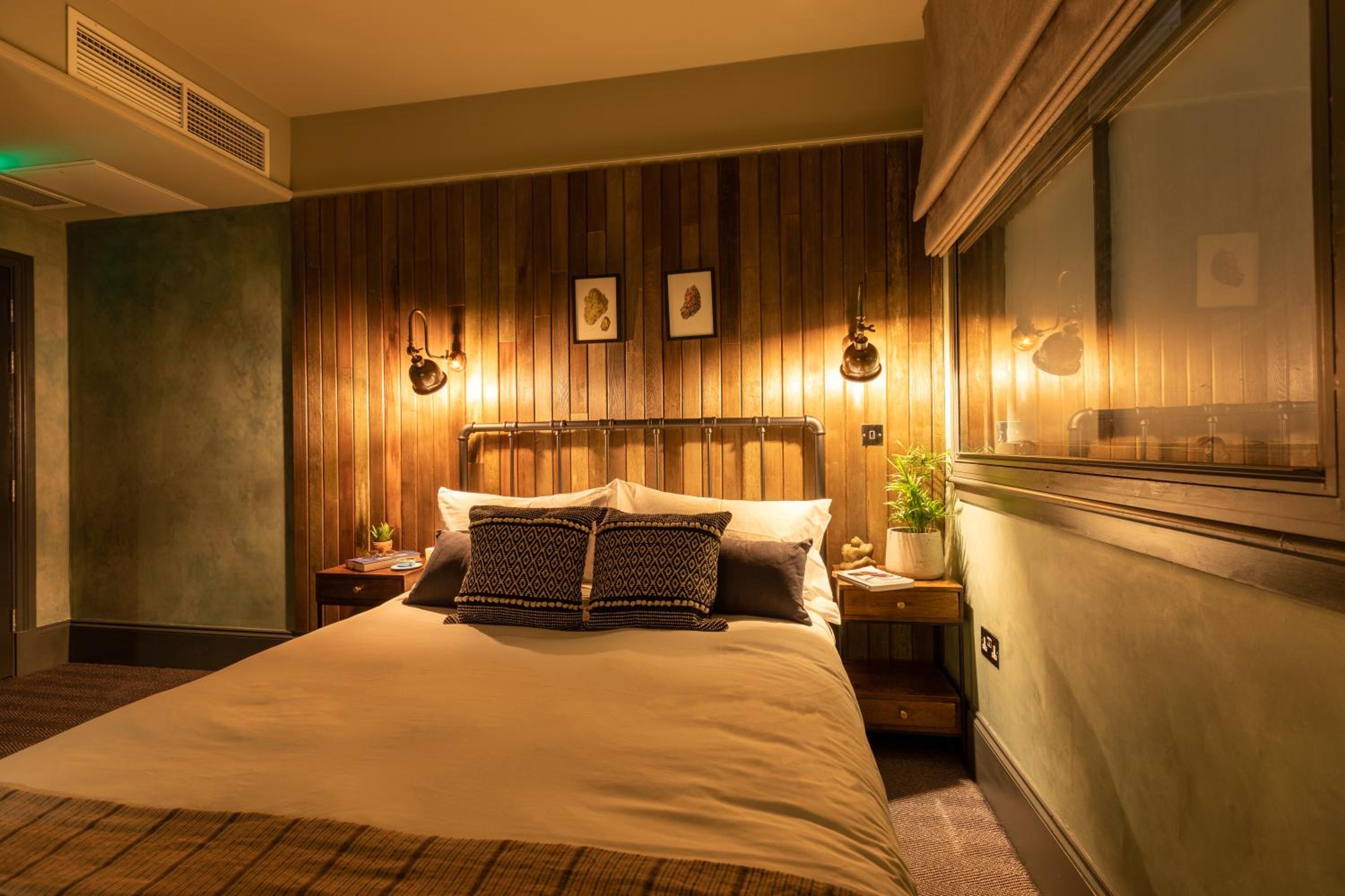 Double Room with Private Bathroom photo 3