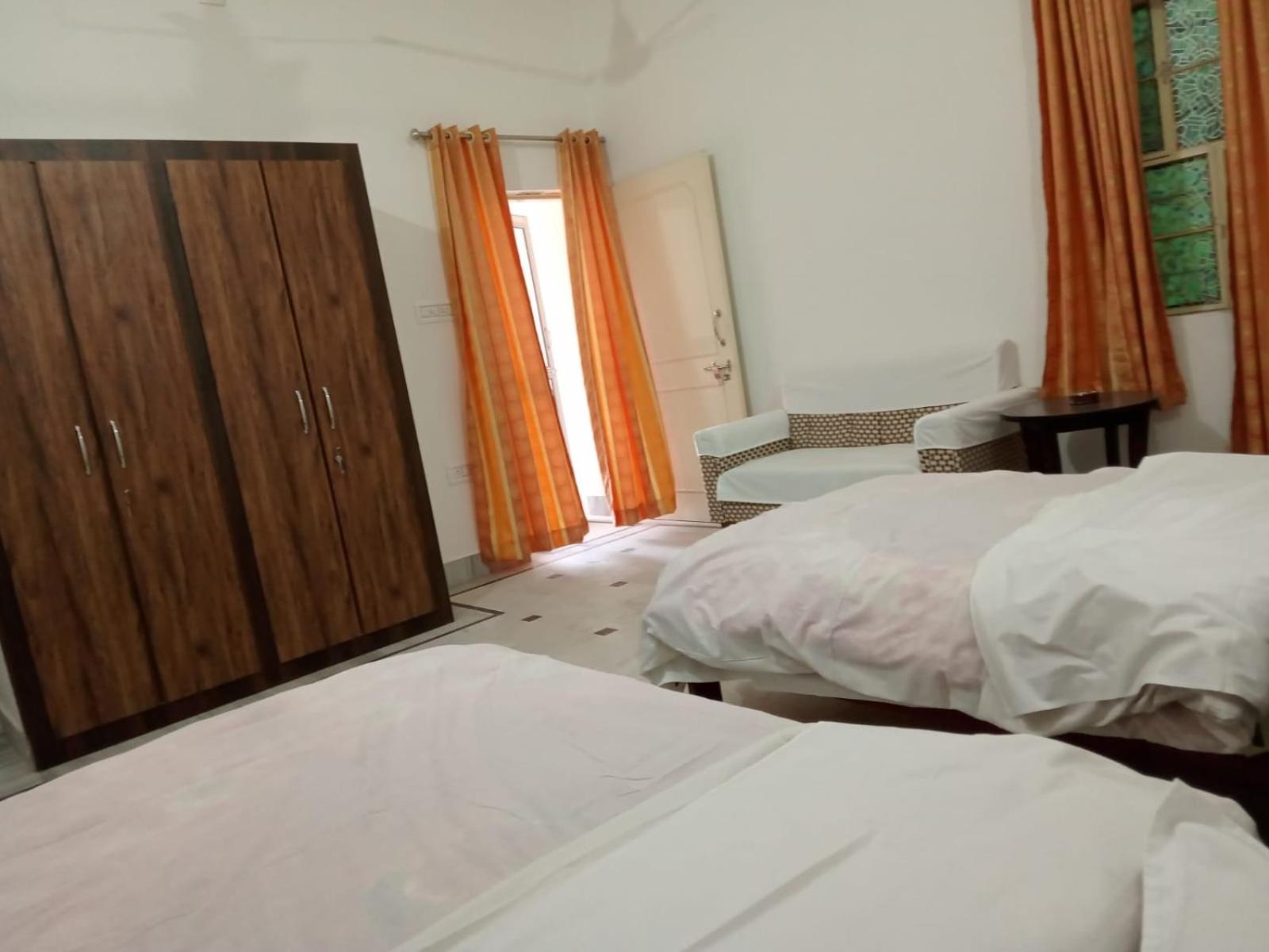 Double Room With Private Bathroom photo 3