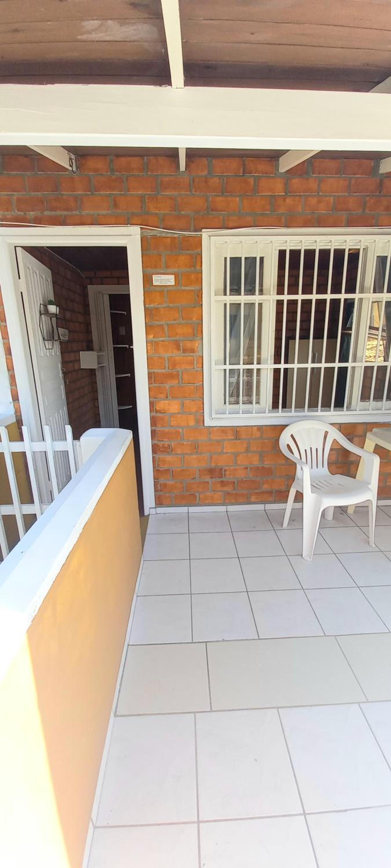 Apartment with Balcony photo 2