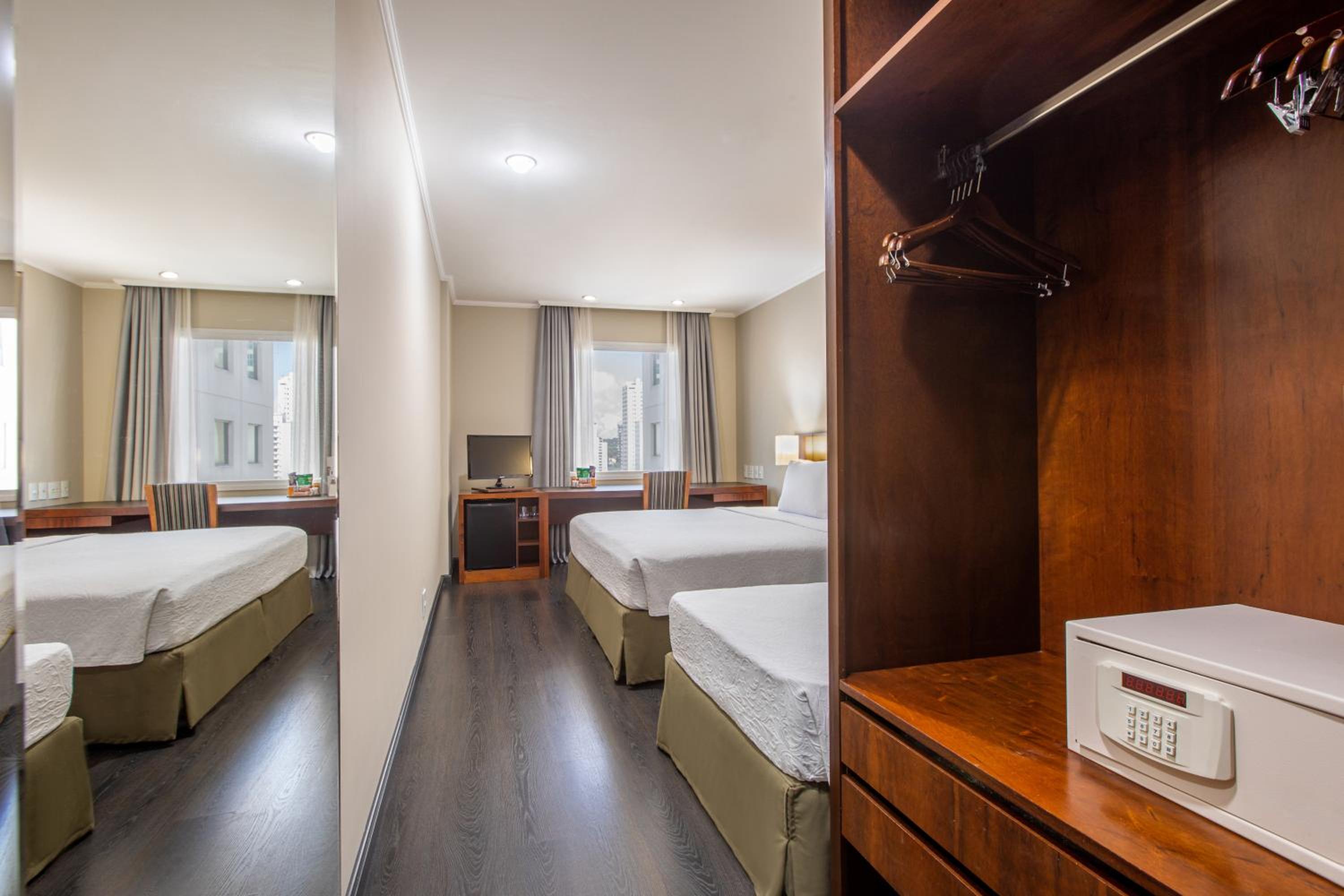 Standard Room Triple - Photo 4