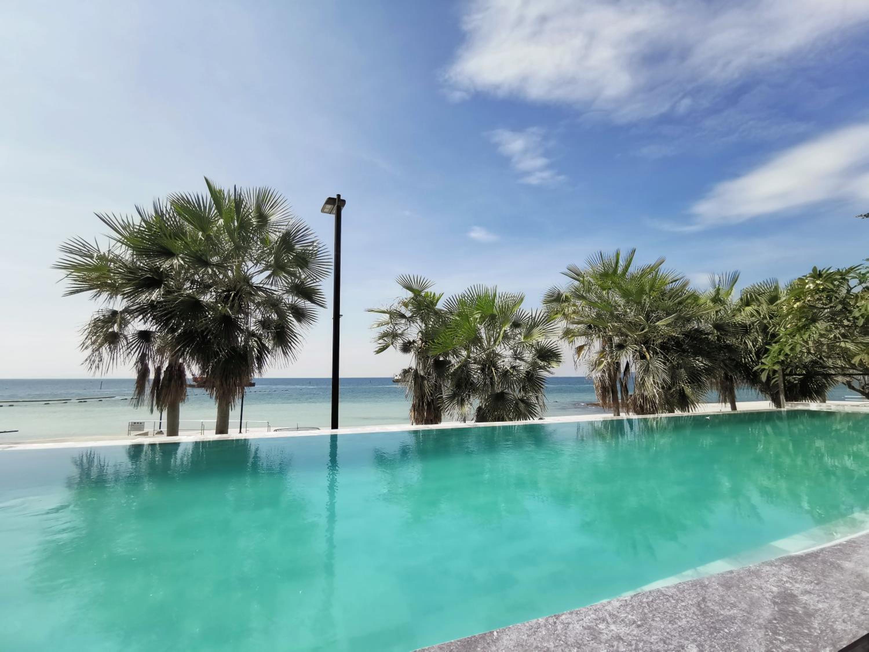 Twelve-Bedroom Villa with Private Pool - Photo 23