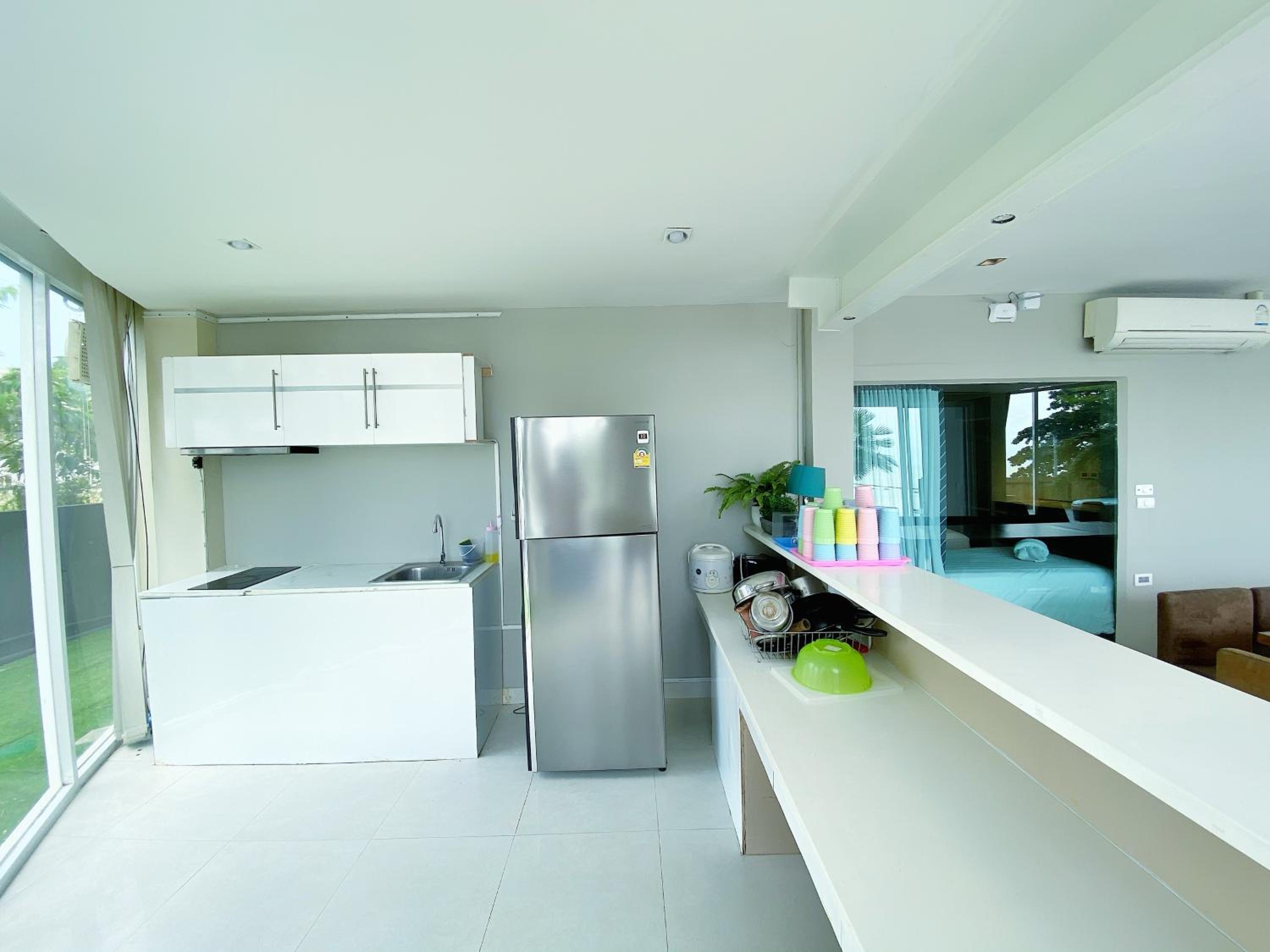 Twelve-Bedroom Villa with Private Pool - Photo 14
