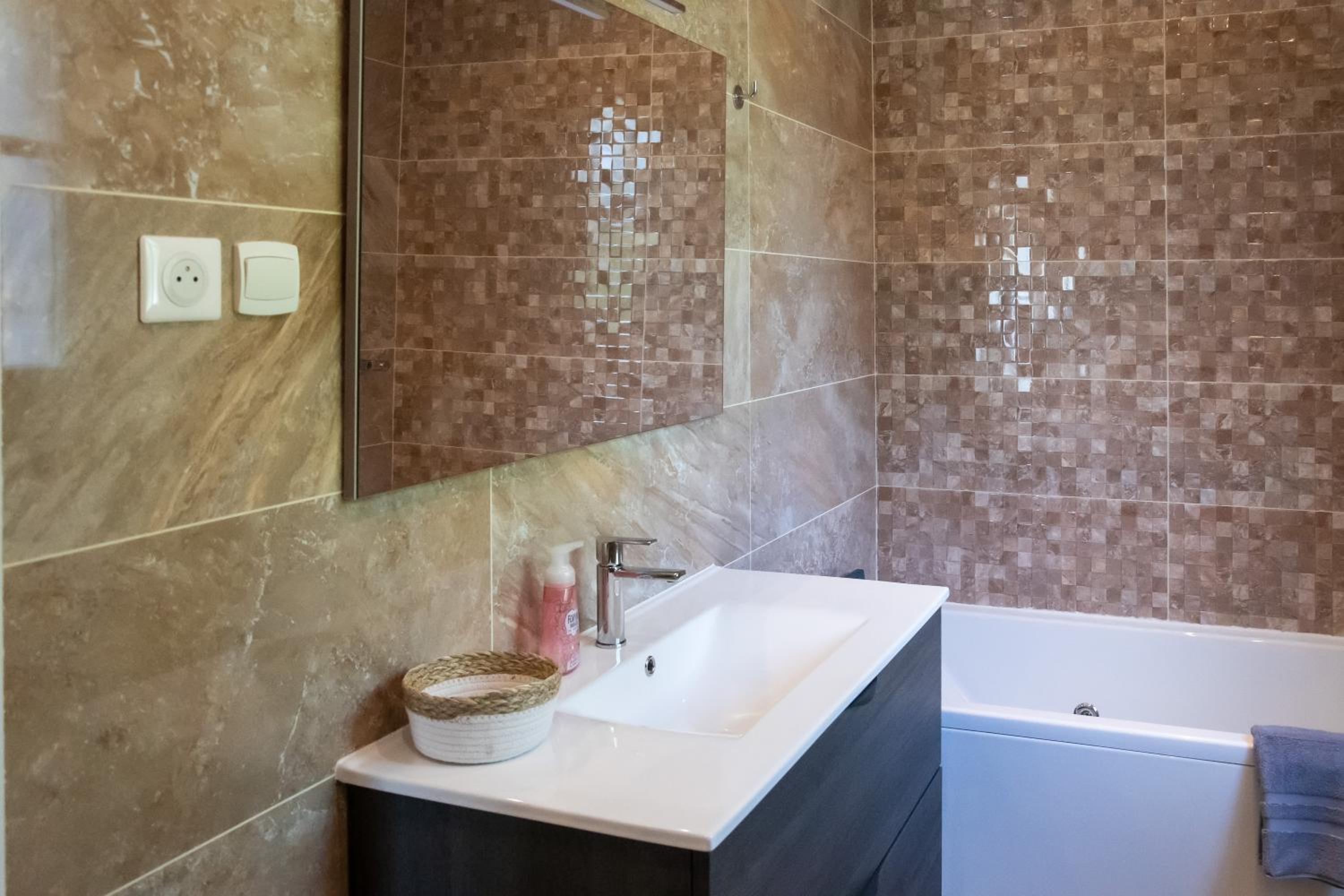 Triple Room - Photo 11
