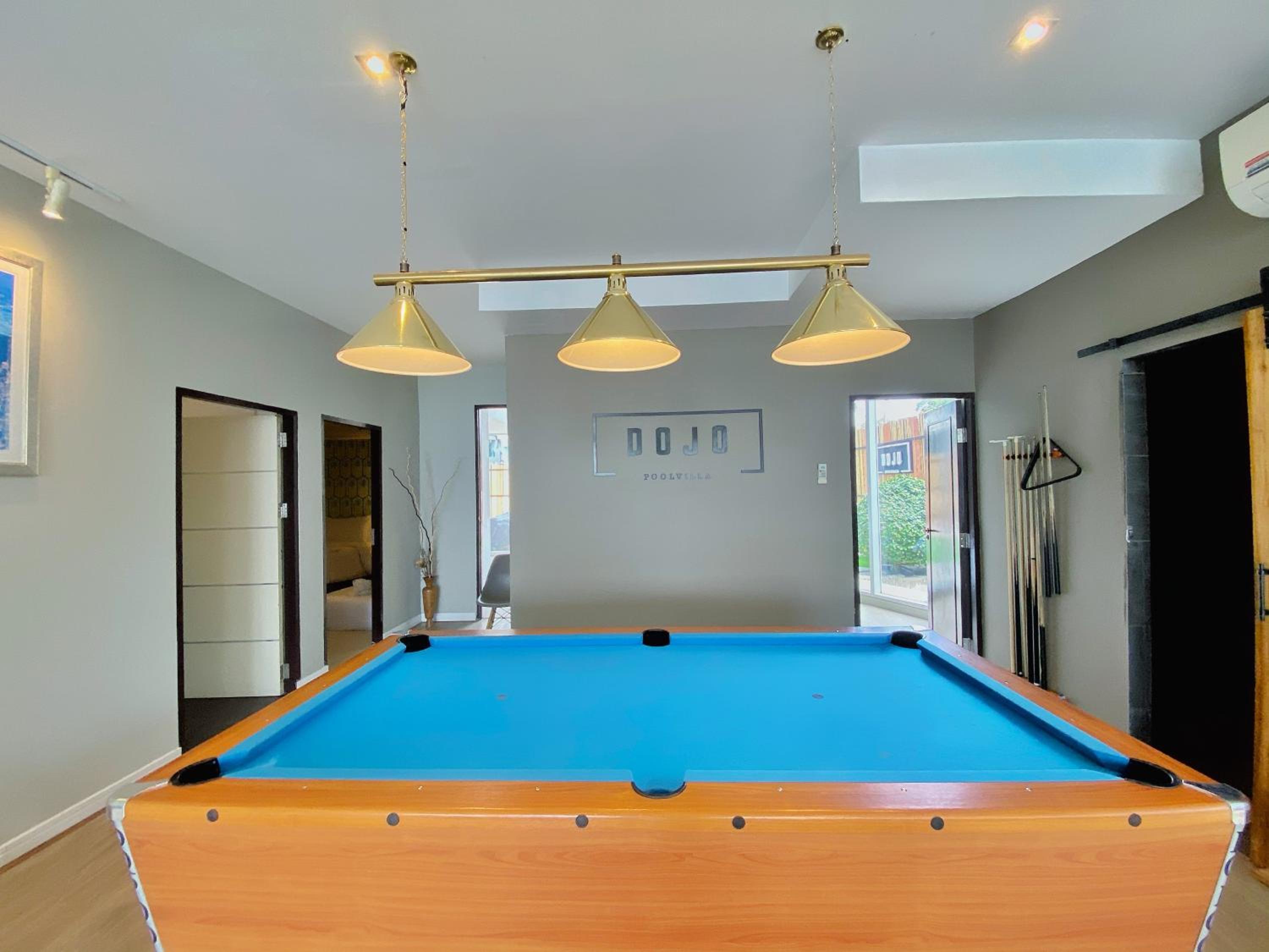 Twelve-Bedroom Villa with Private Pool - Photo 12