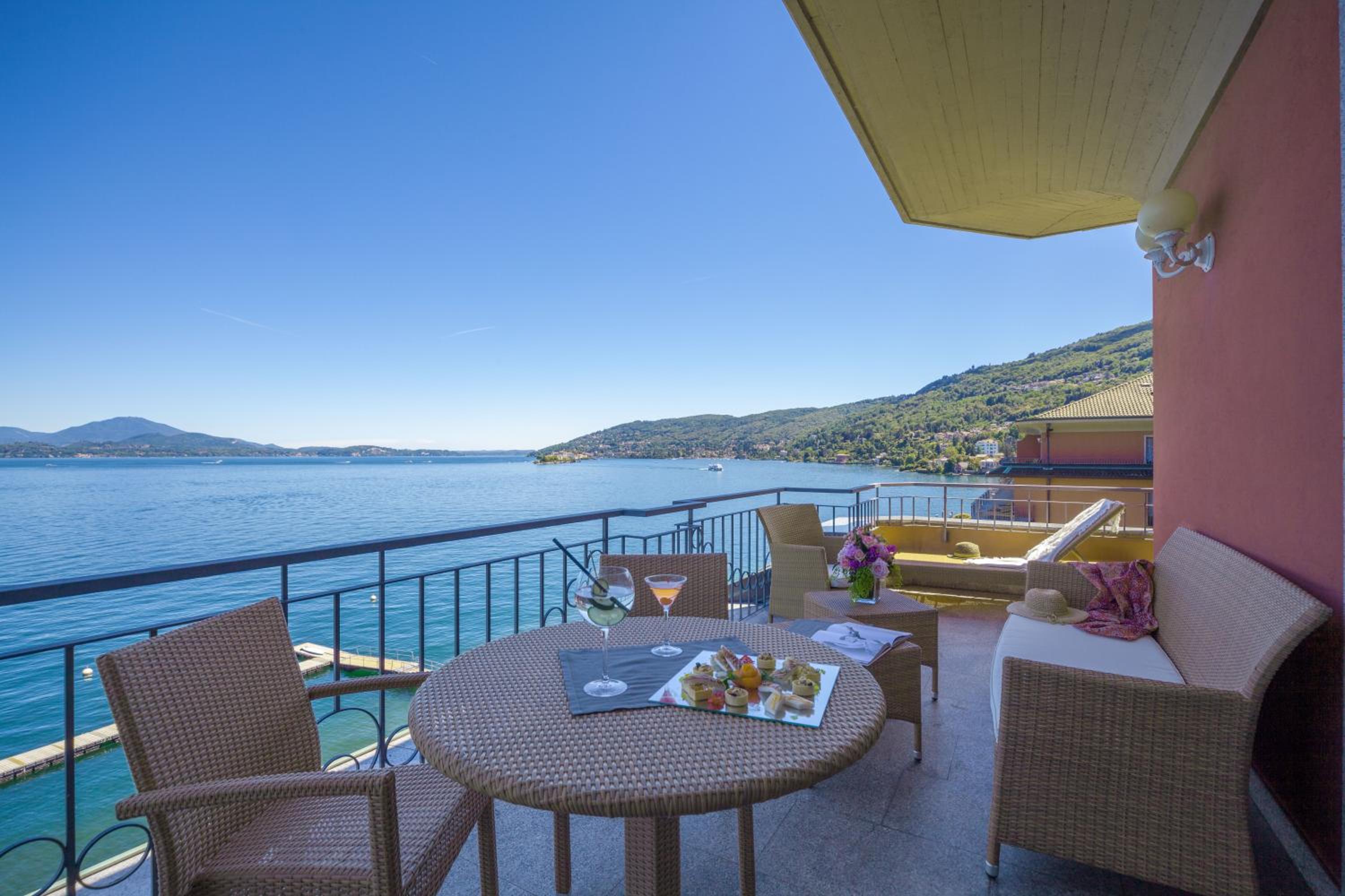 Senior Suite with Lake View - Photo 6