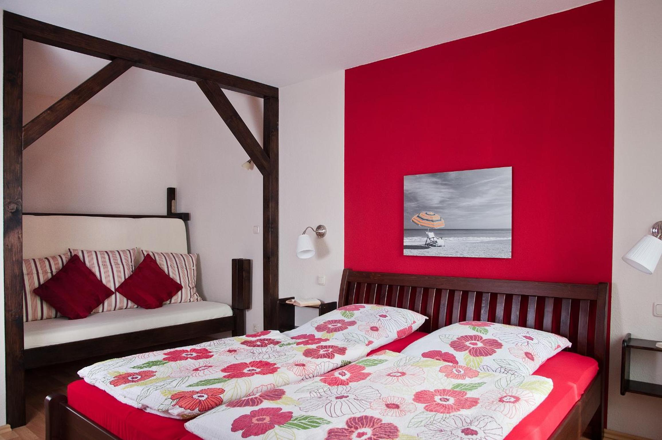 One-Bedroom Apartment with Terrace photo 1